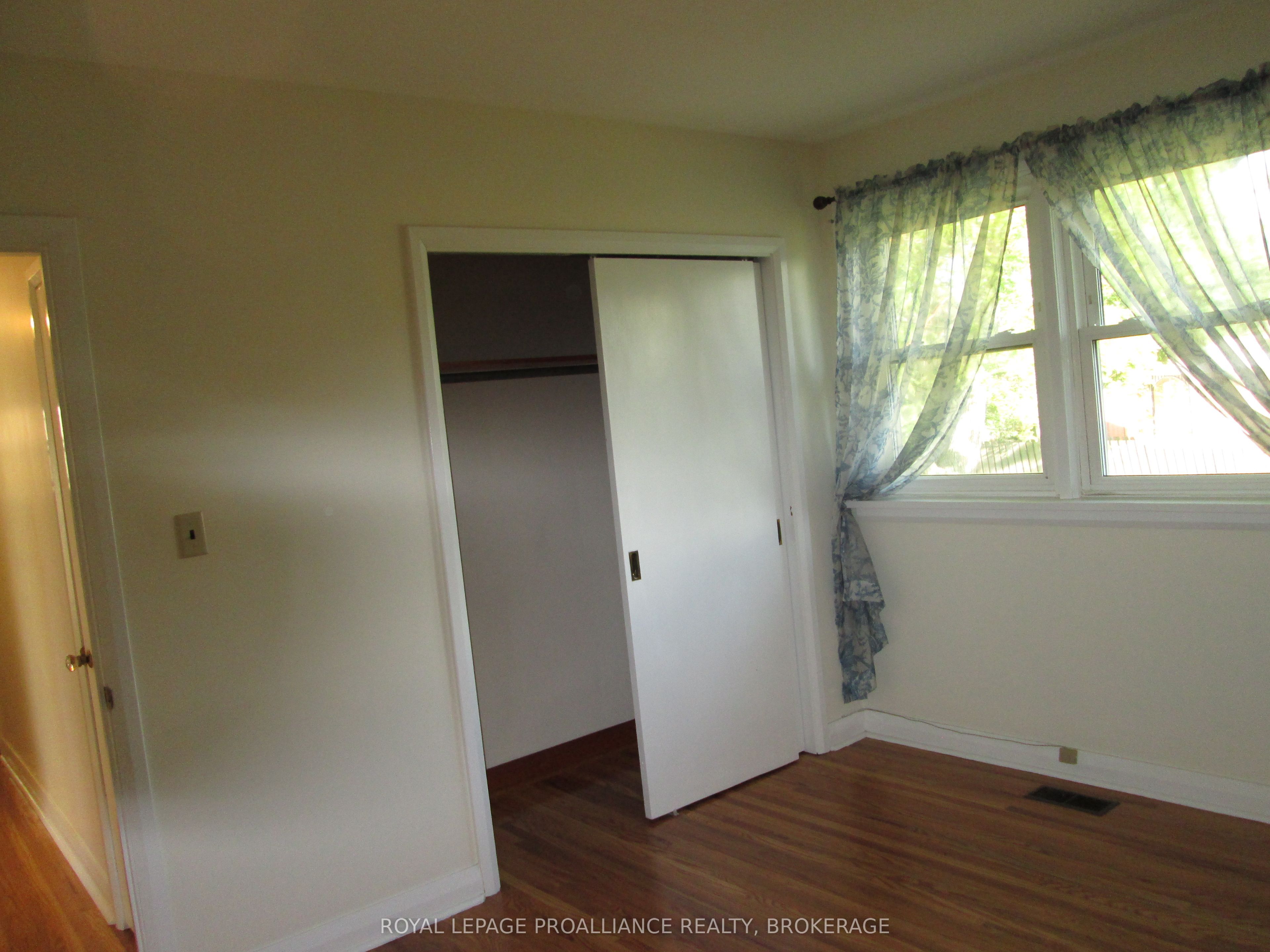 50 Campbell Crescent Property Photo 7
