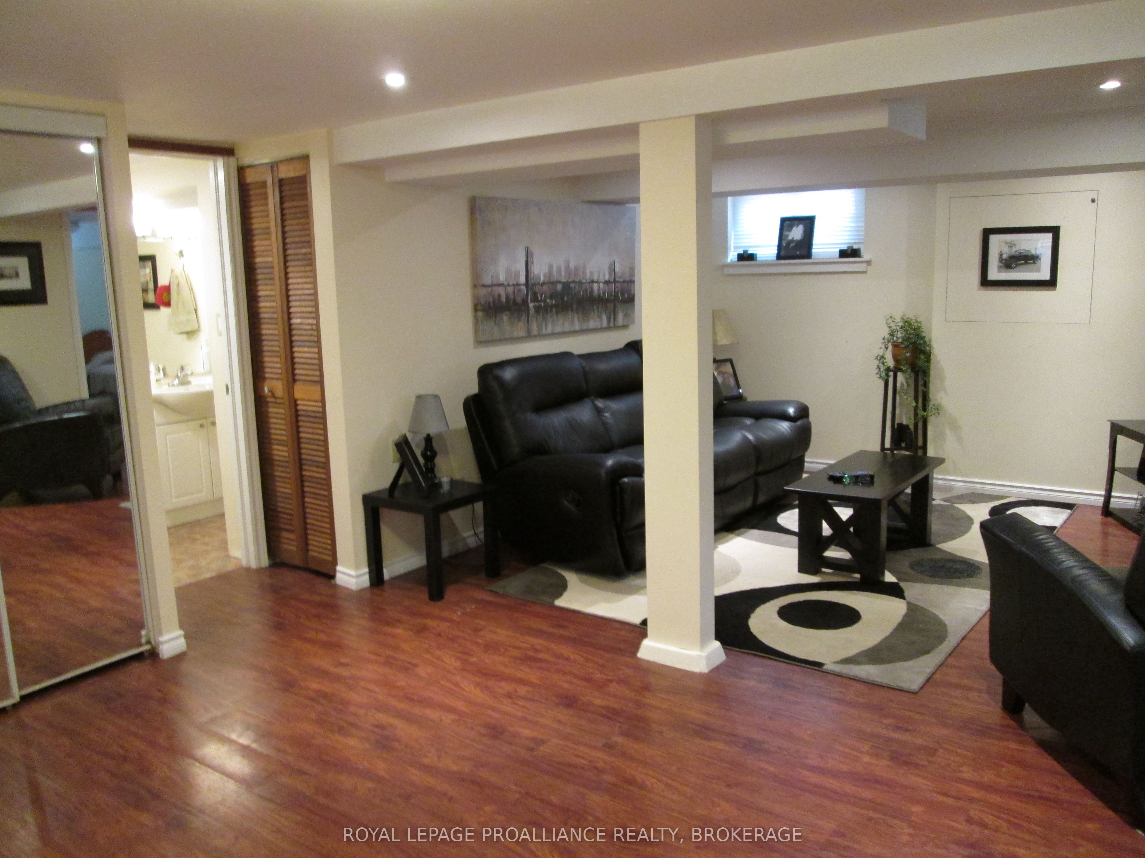 50 Campbell Crescent Property Photo 11
