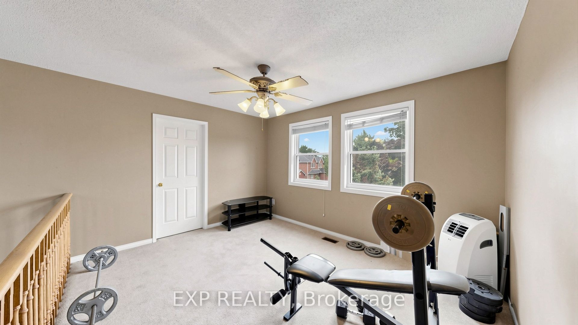 28 Hurlbut Place Property Photo 22