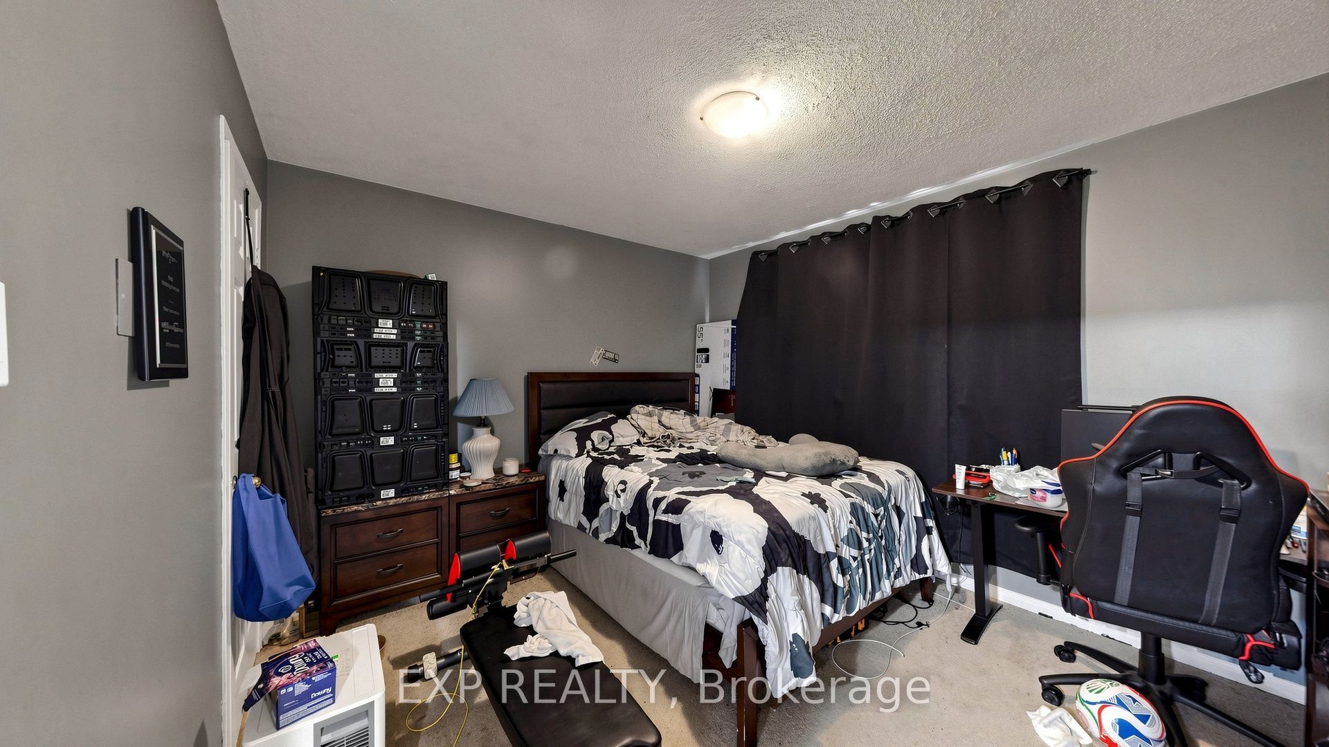 28 Hurlbut Place Property Photo 32