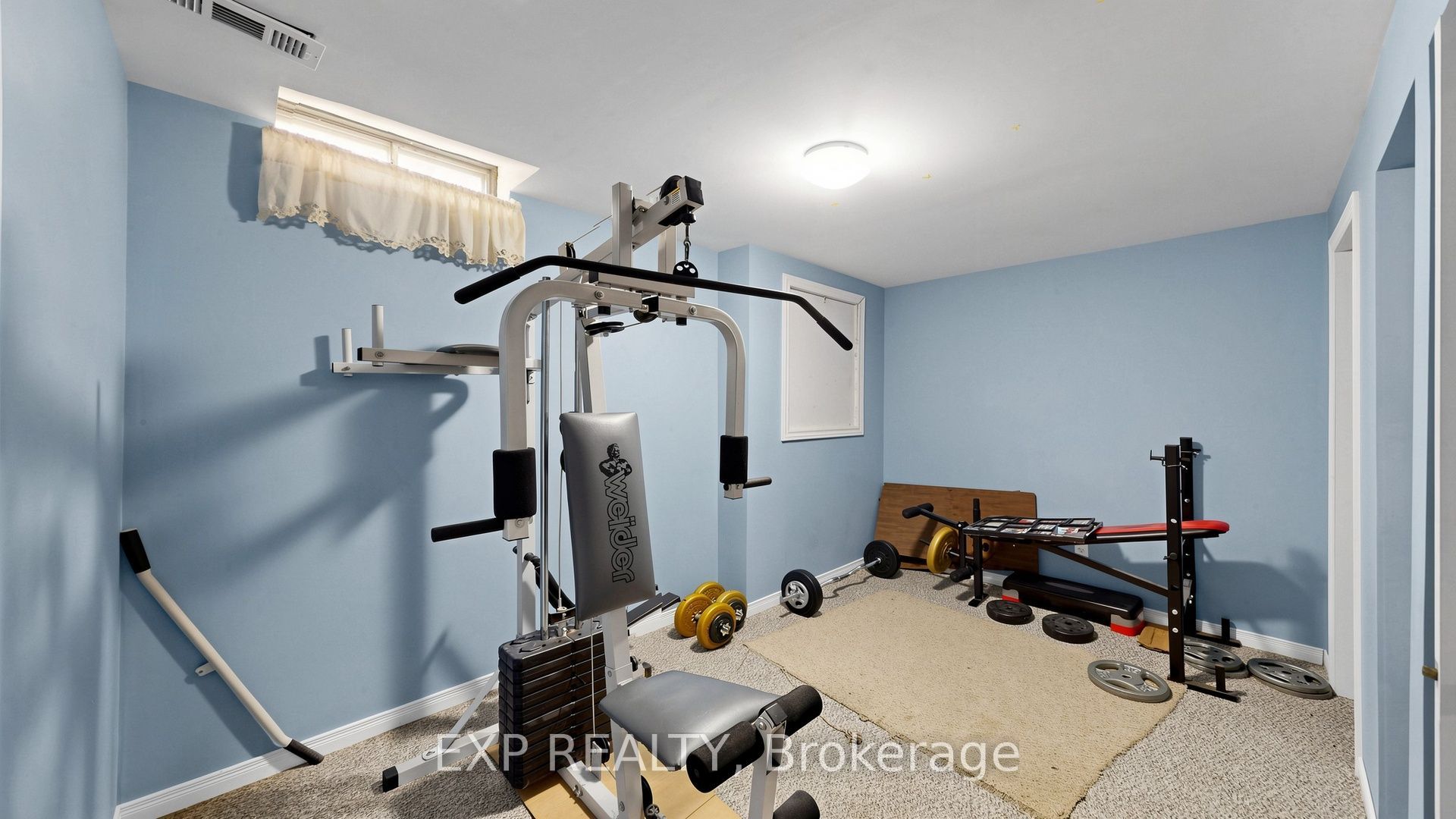 28 Hurlbut Place Property Photo 40