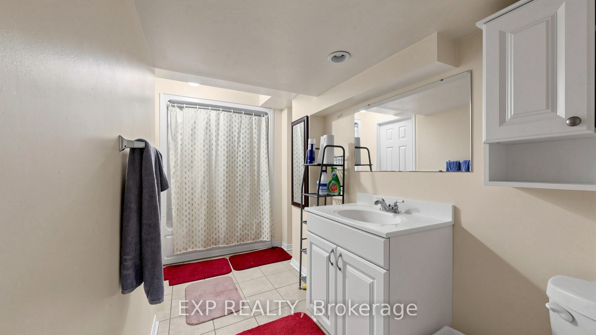 28 Hurlbut Place Property Photo 46