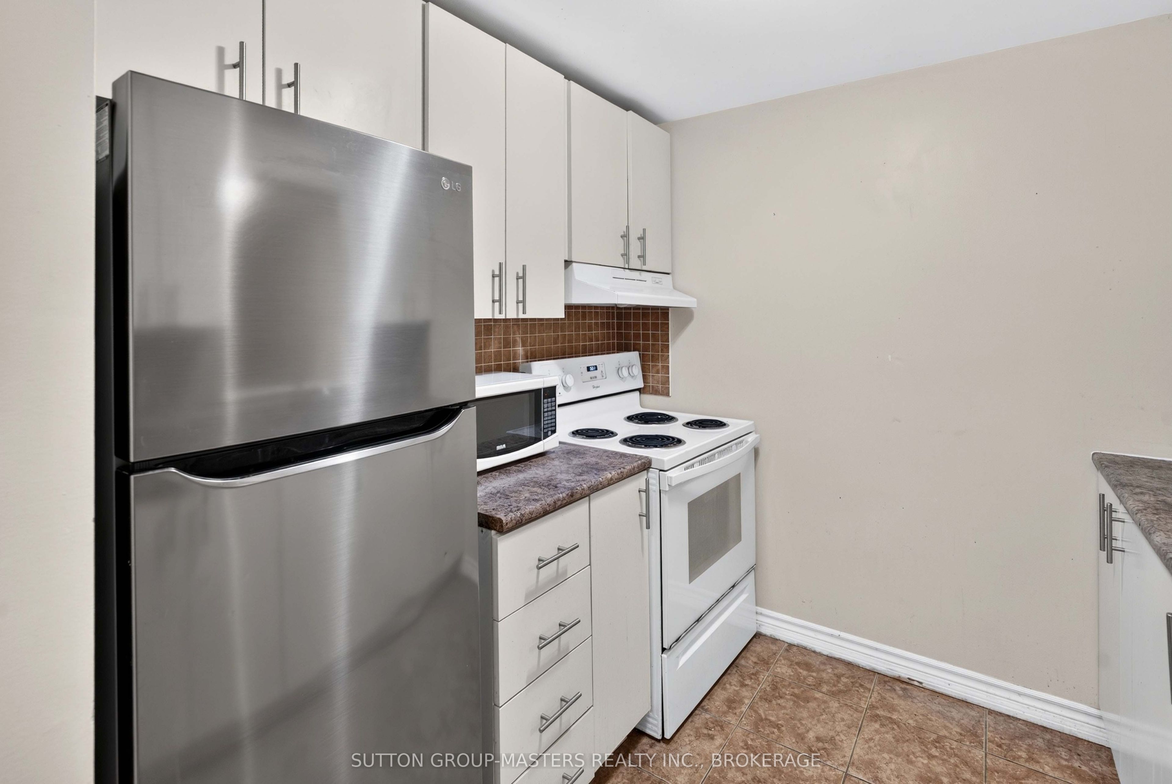580 Armstrong Road 114 Property Photo 5