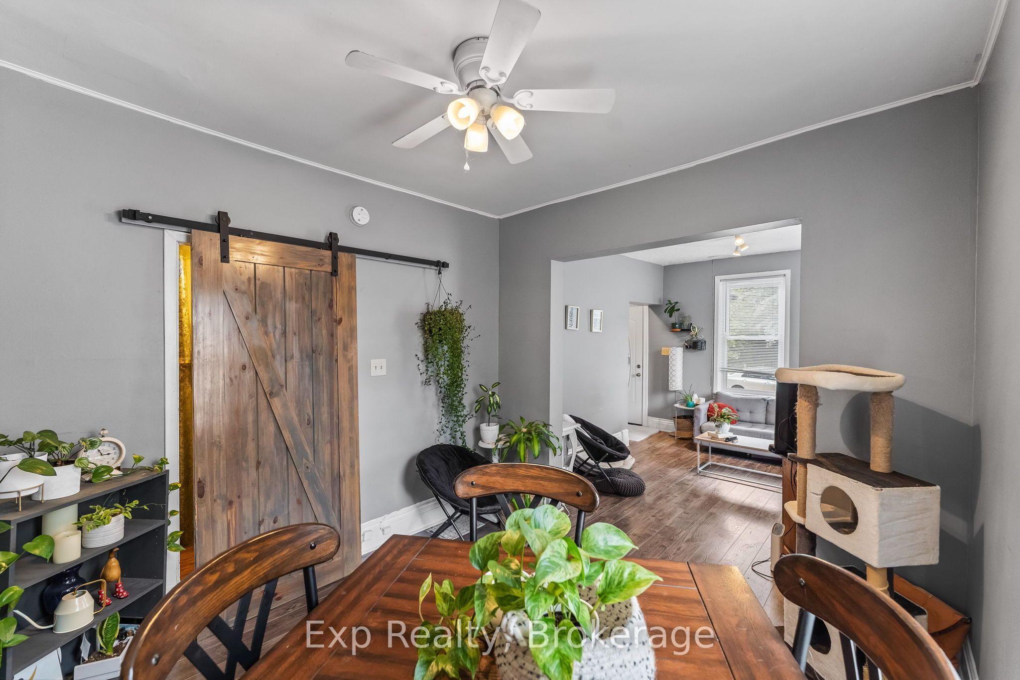 497 Donegal Street Property Photo 8