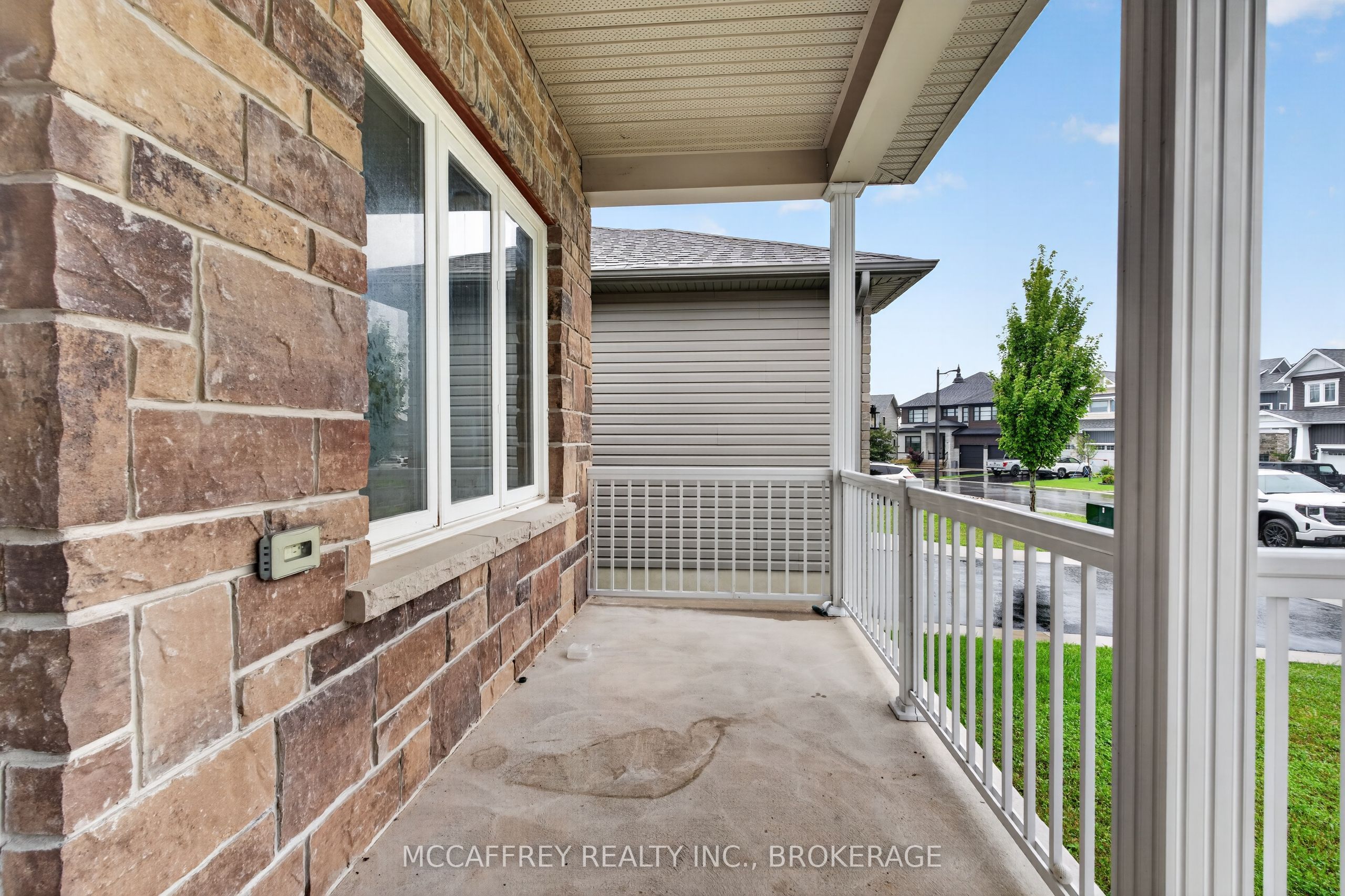 1286 Carfa Crescent Property Photo 2