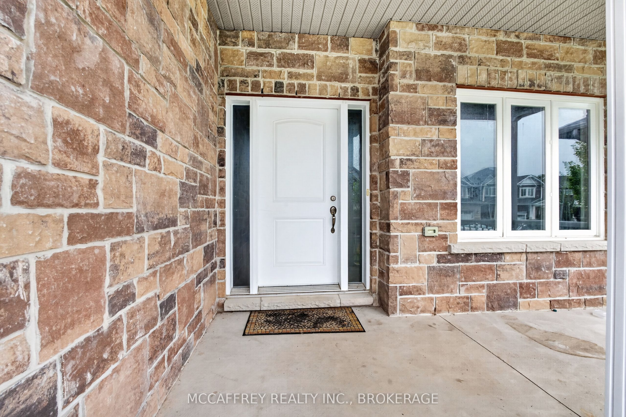 1286 Carfa Crescent Property Photo 3