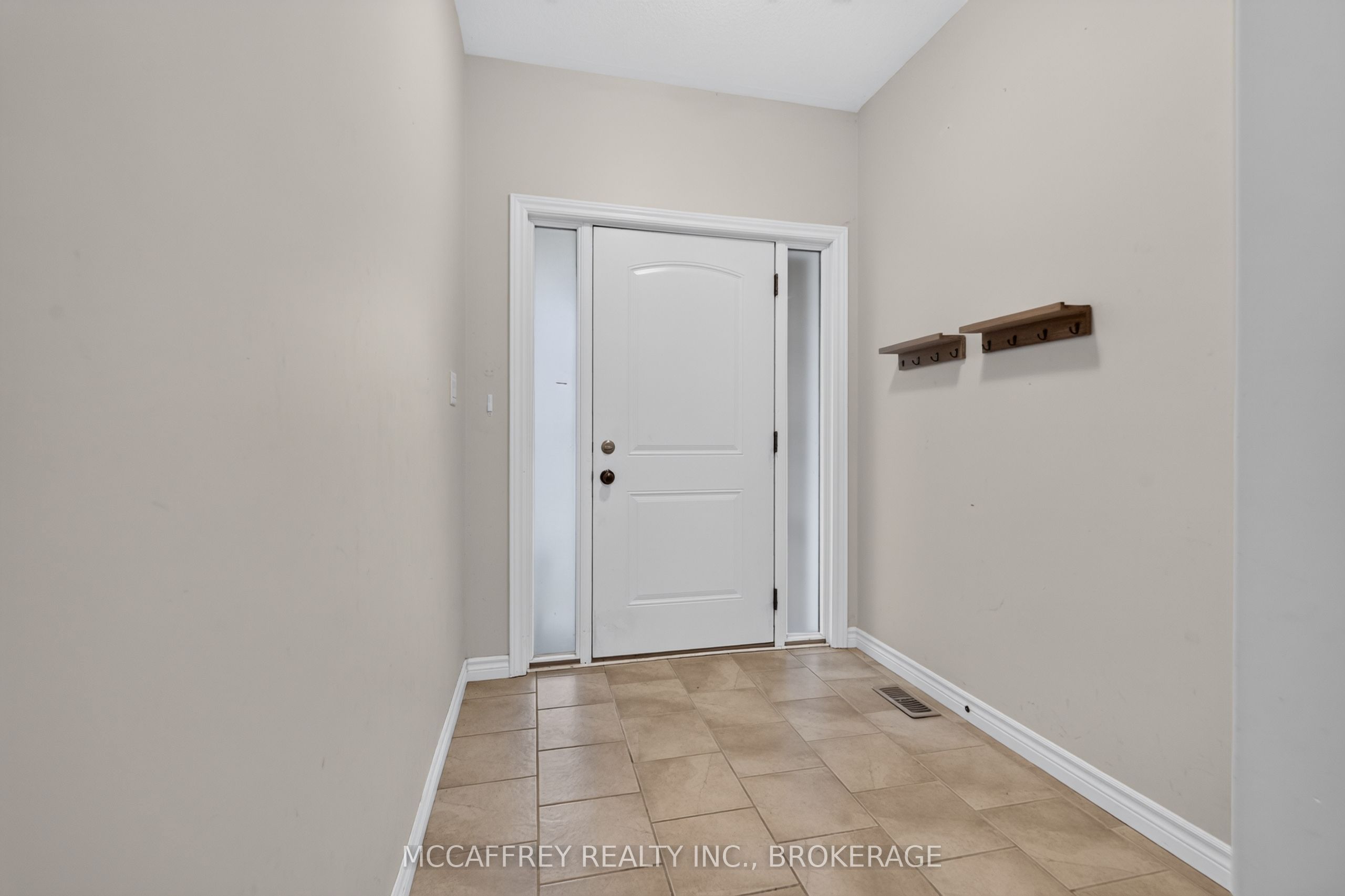 1286 Carfa Crescent Property Photo 4