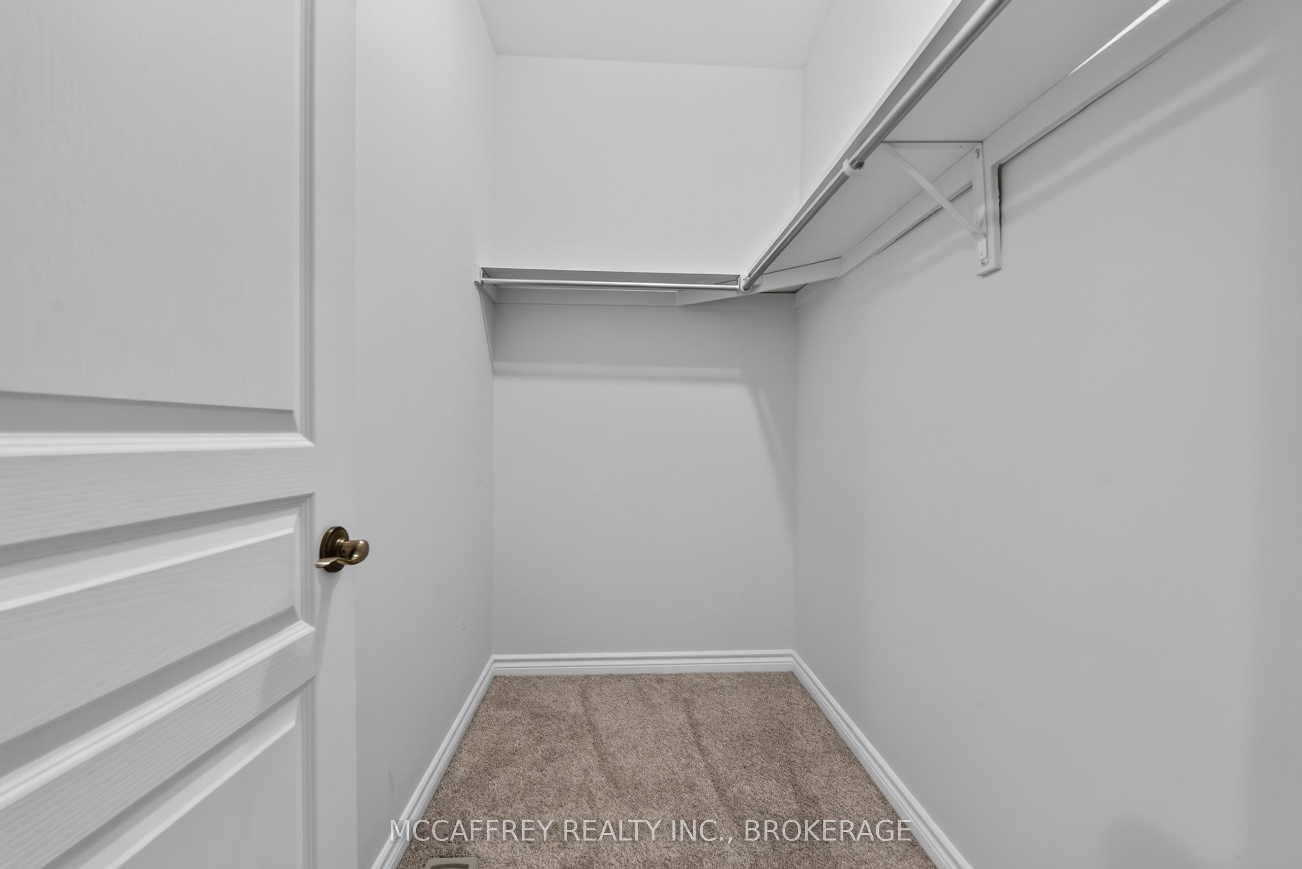 1286 Carfa Crescent Property Photo 26