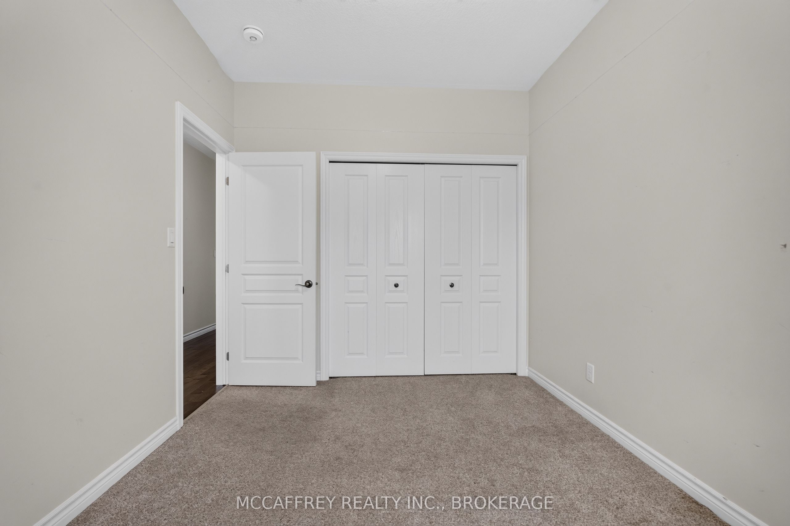 1286 Carfa Crescent Property Photo 32