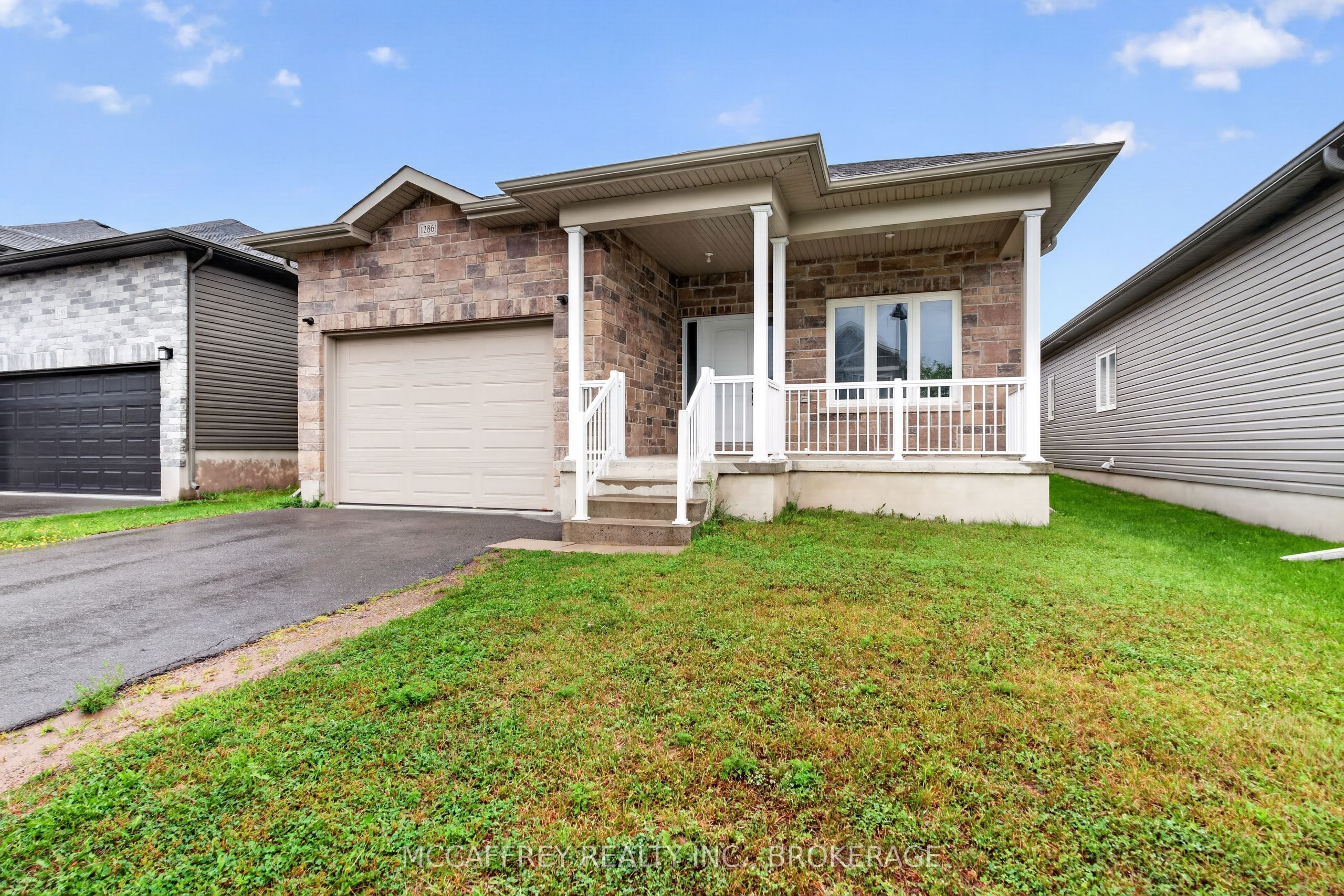 1286 Carfa Crescent Property Photo 48