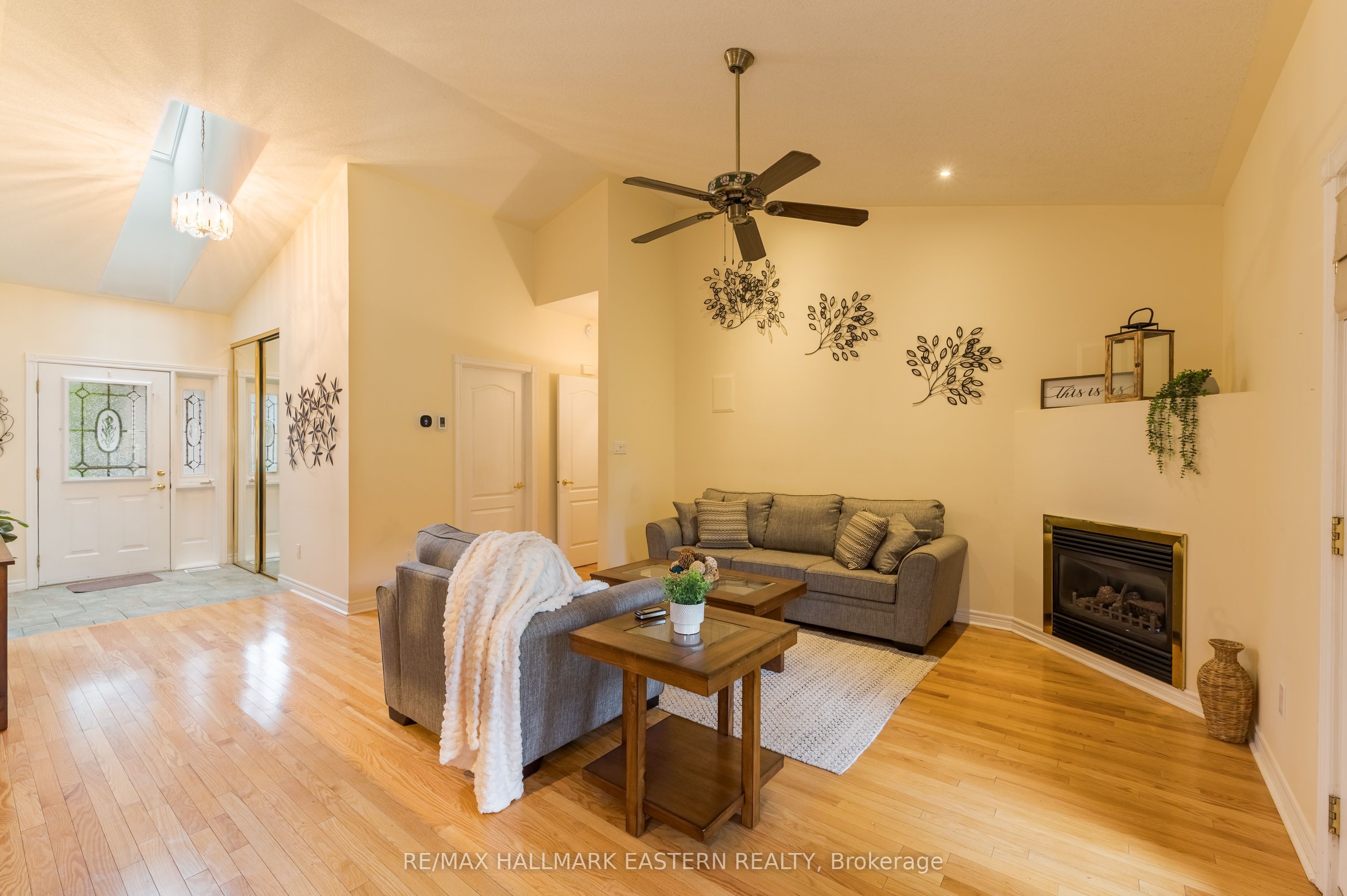 300 Franmor Drive 2 Property Photo 8