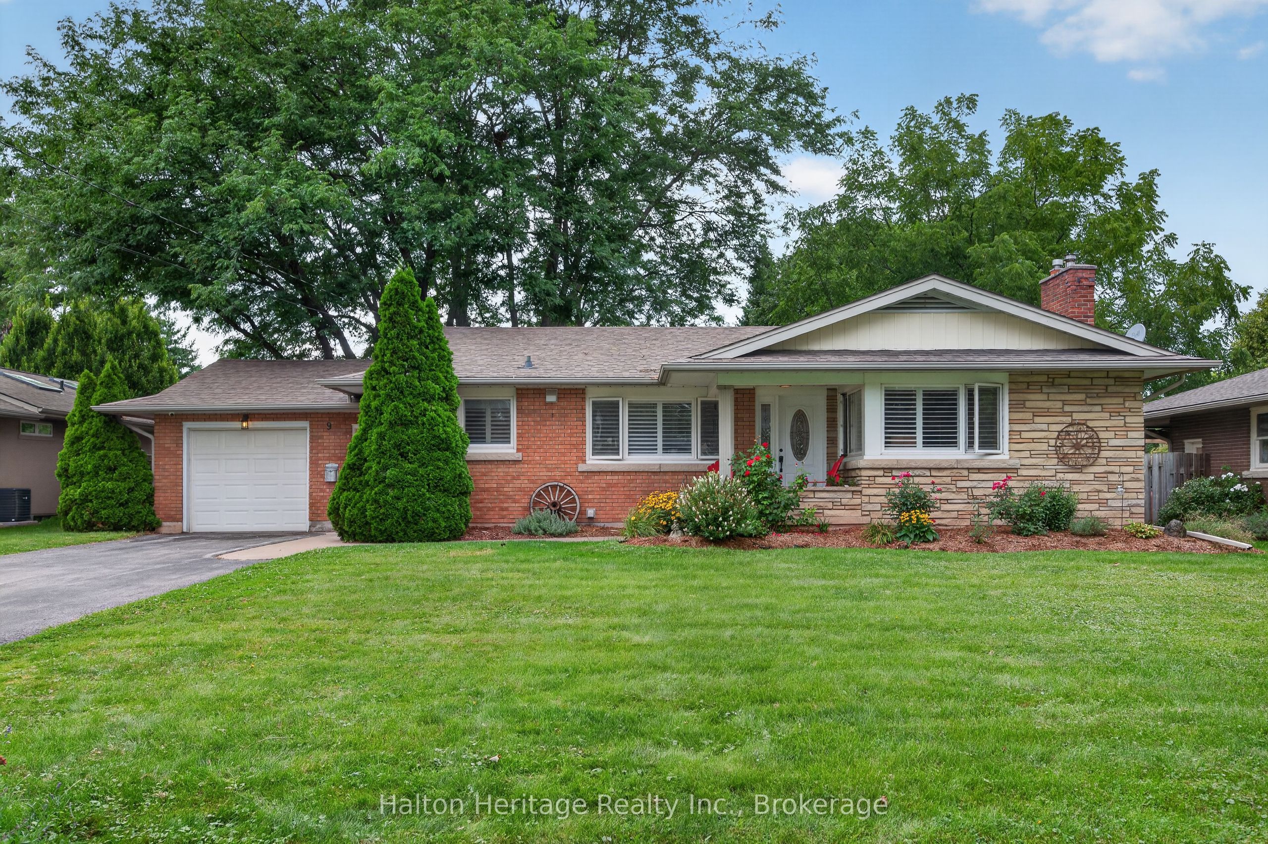 9 Strathearn Avenue Property Photo 1