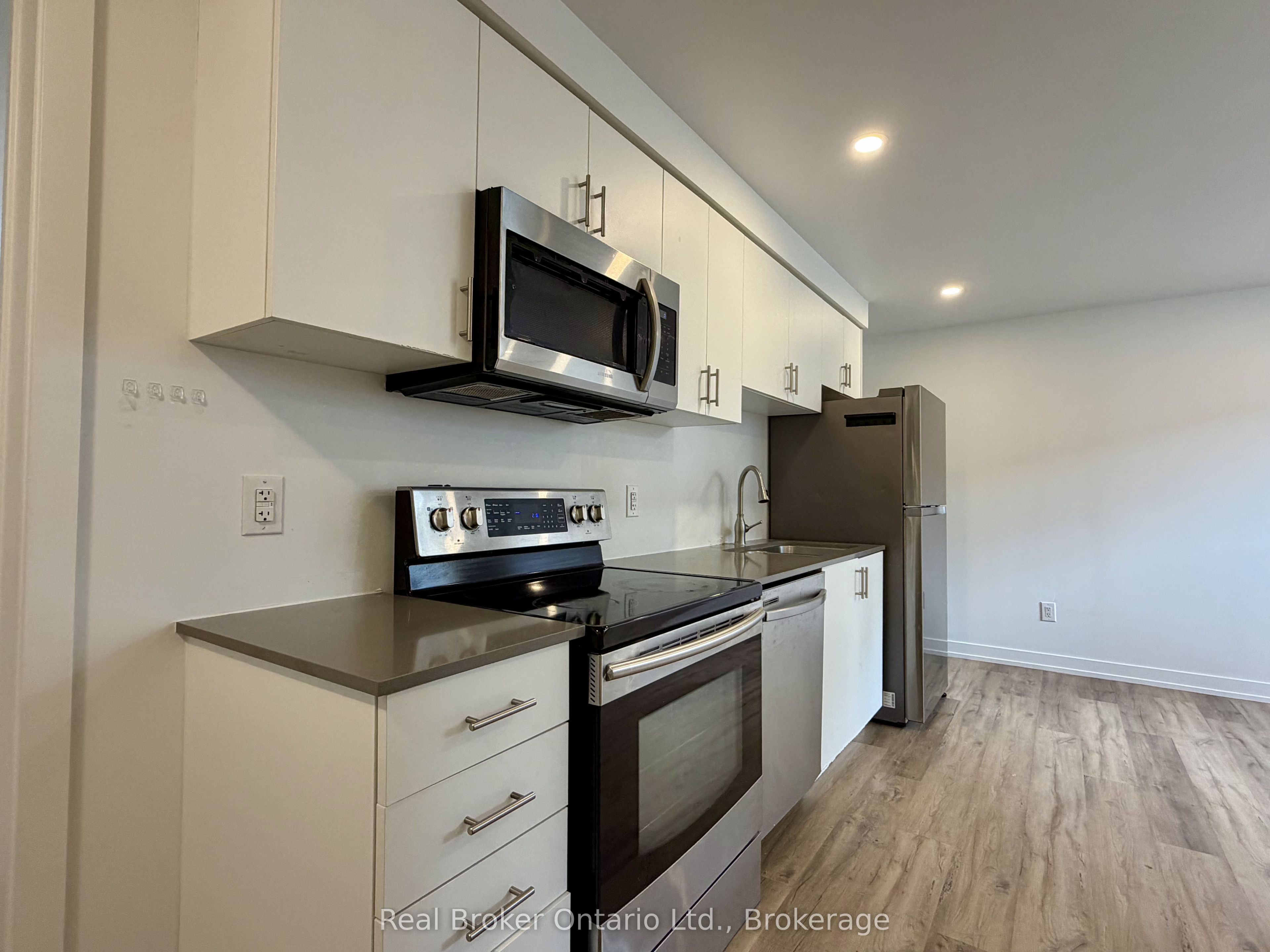 4263 Fourth Avenue 613 Property Photo 5