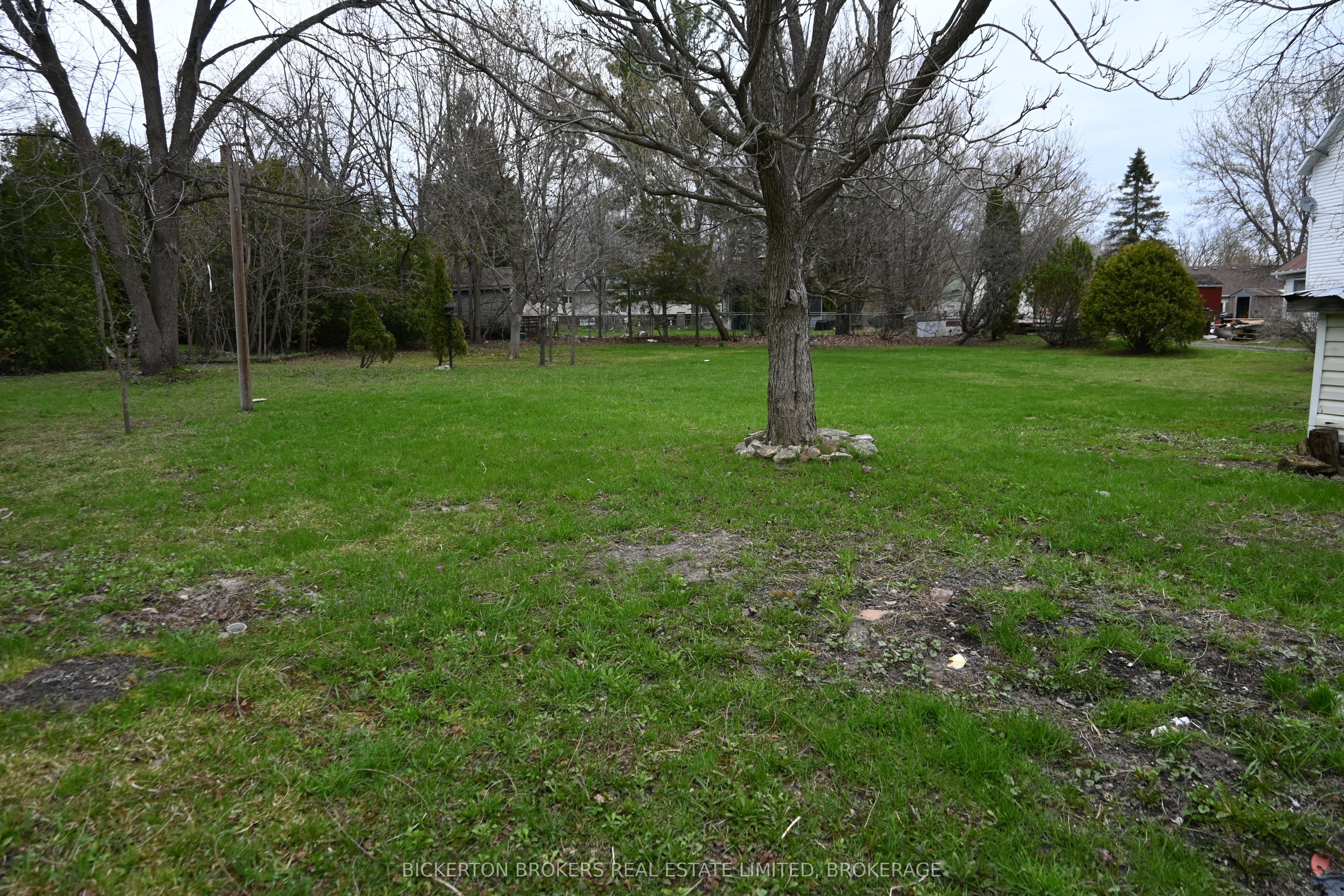 20 Grand Trunk Avenue Property Photo 1