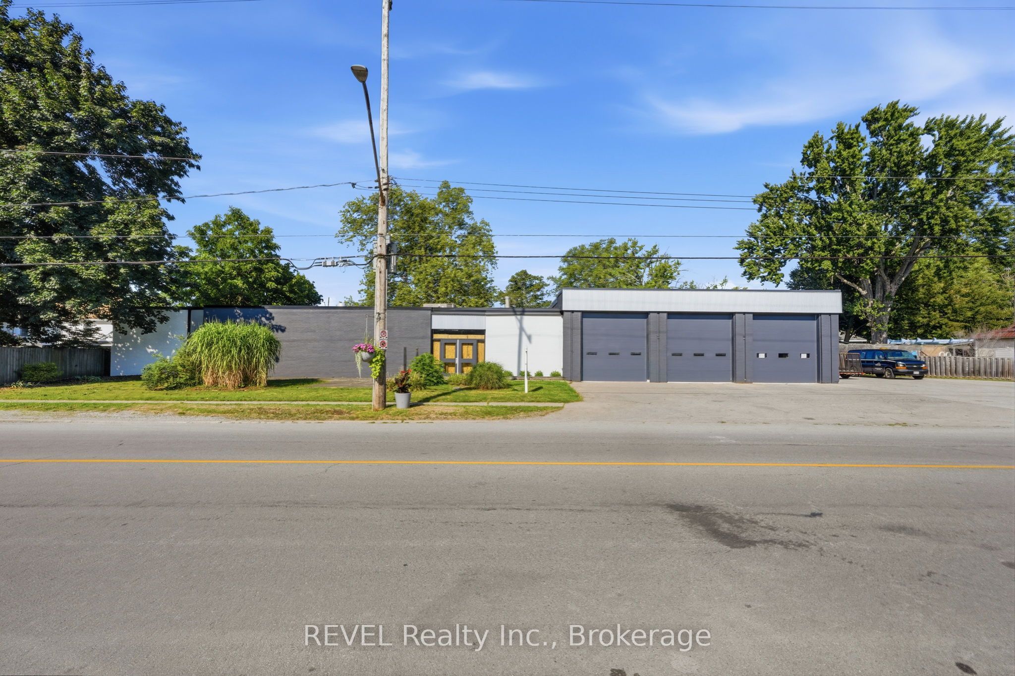 271 Ridgeway Road Property Photo 4