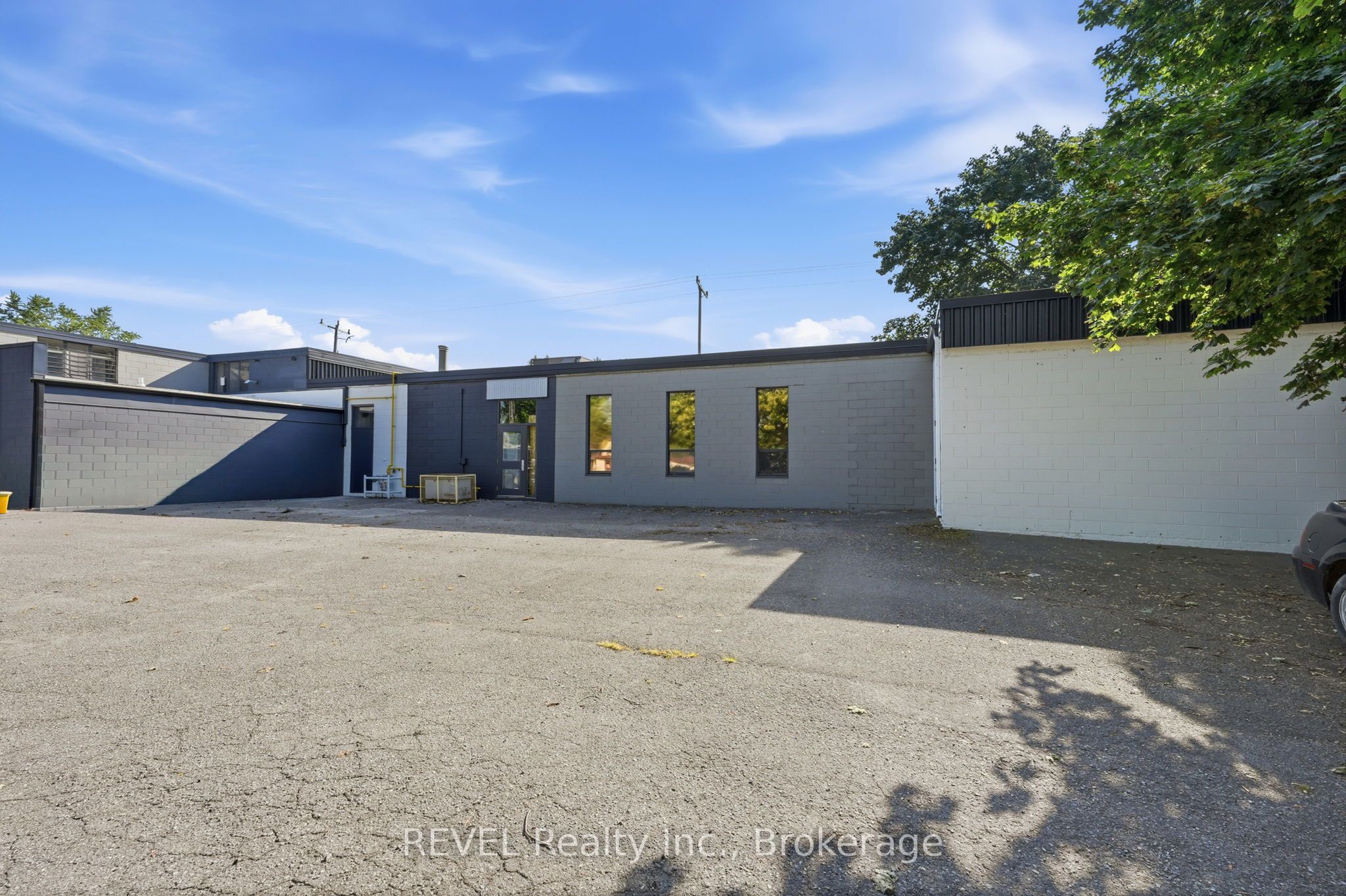 271 Ridgeway Road Property Photo 8