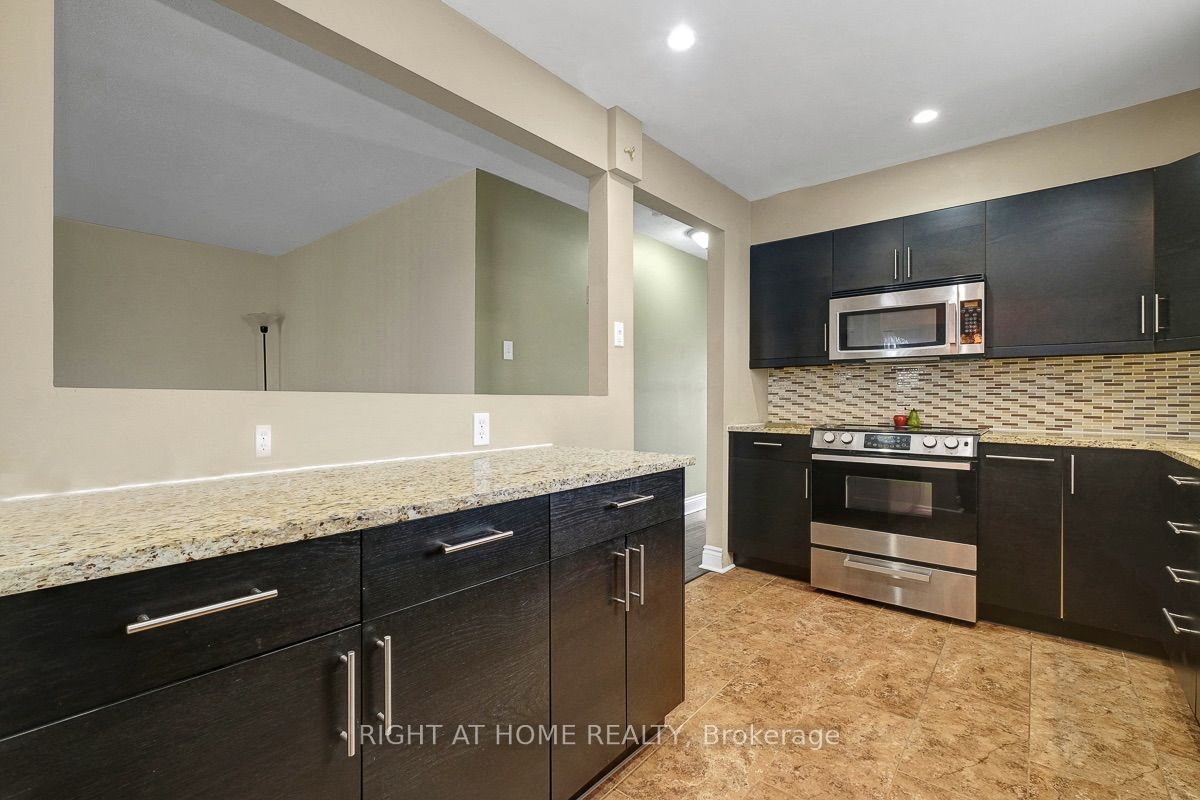 1736 Stoneboat Crescent Property Photo 12