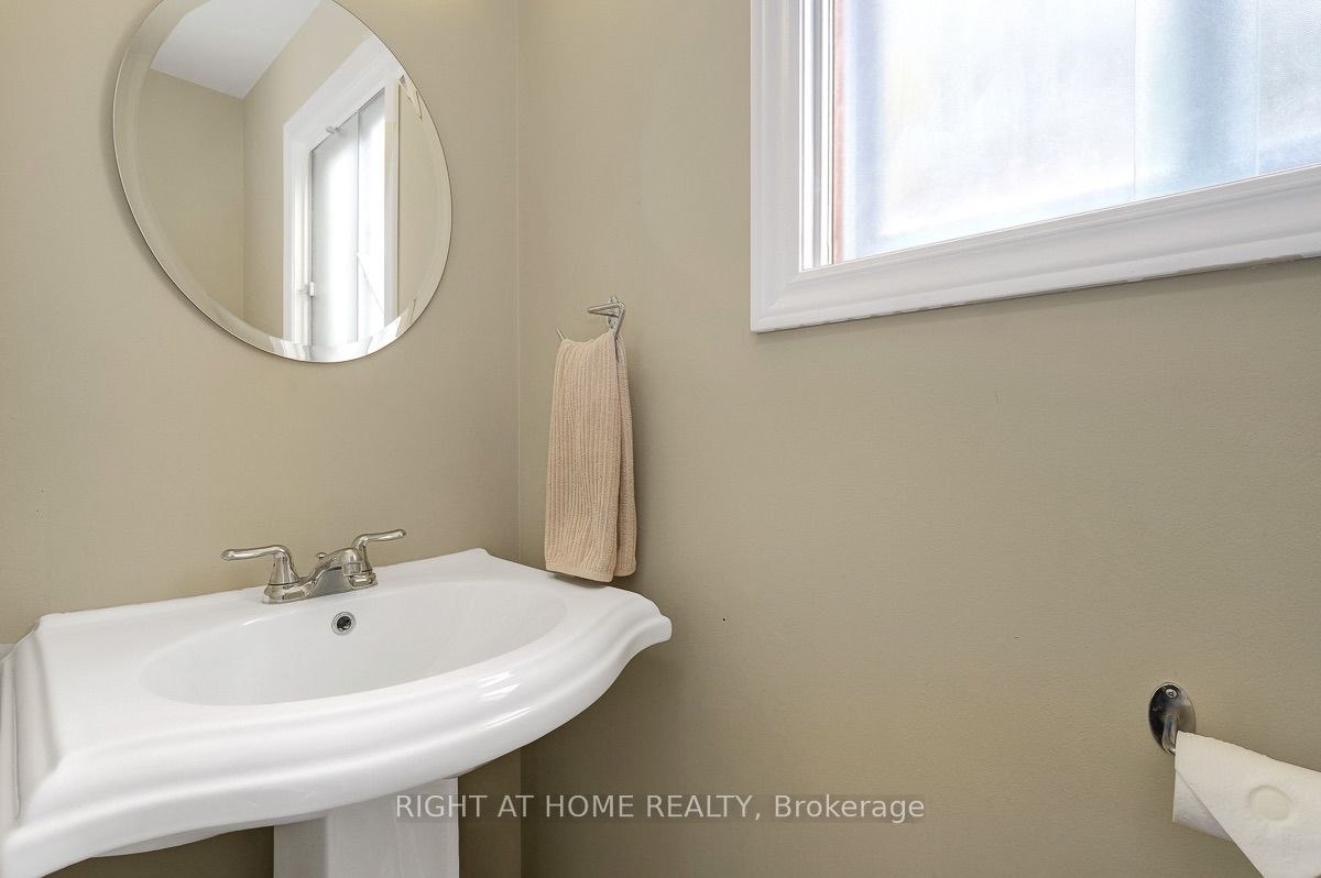 1736 Stoneboat Crescent Property Photo 17