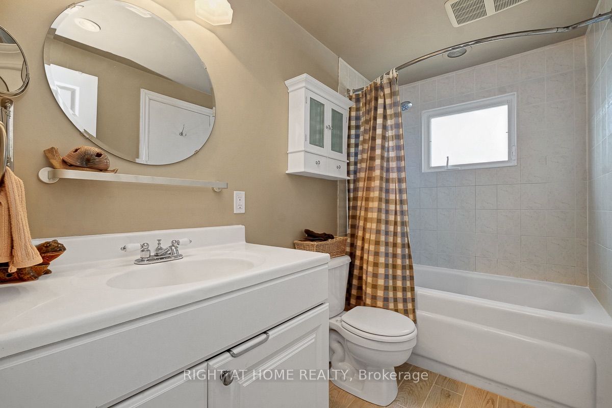 1736 Stoneboat Crescent Property Photo 22