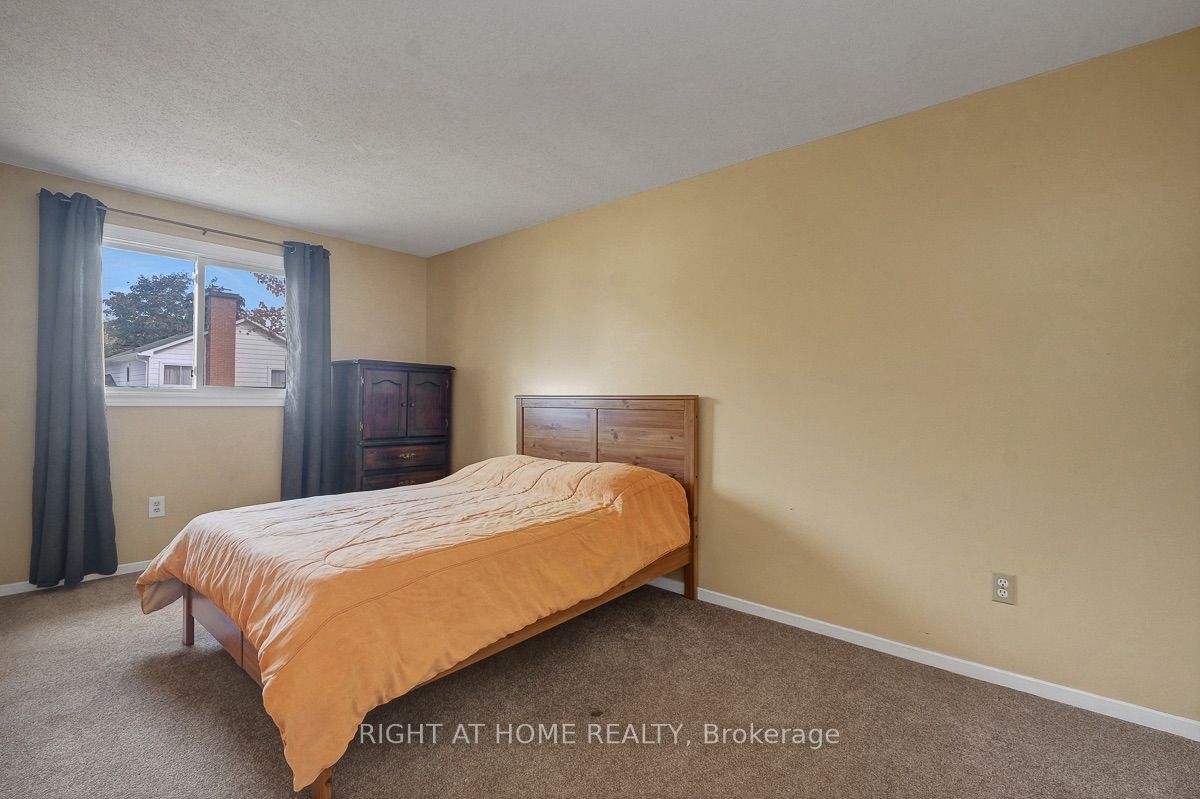 1736 Stoneboat Crescent Property Photo 23
