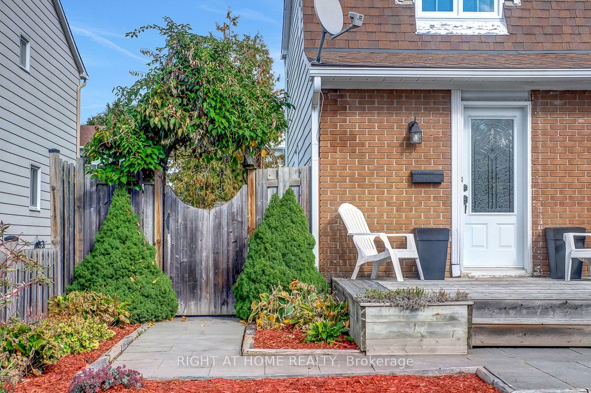 1736 Stoneboat Crescent Property Photo 38