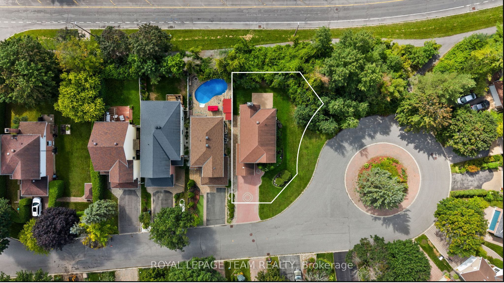 77 Sherring Court Property Photo 6