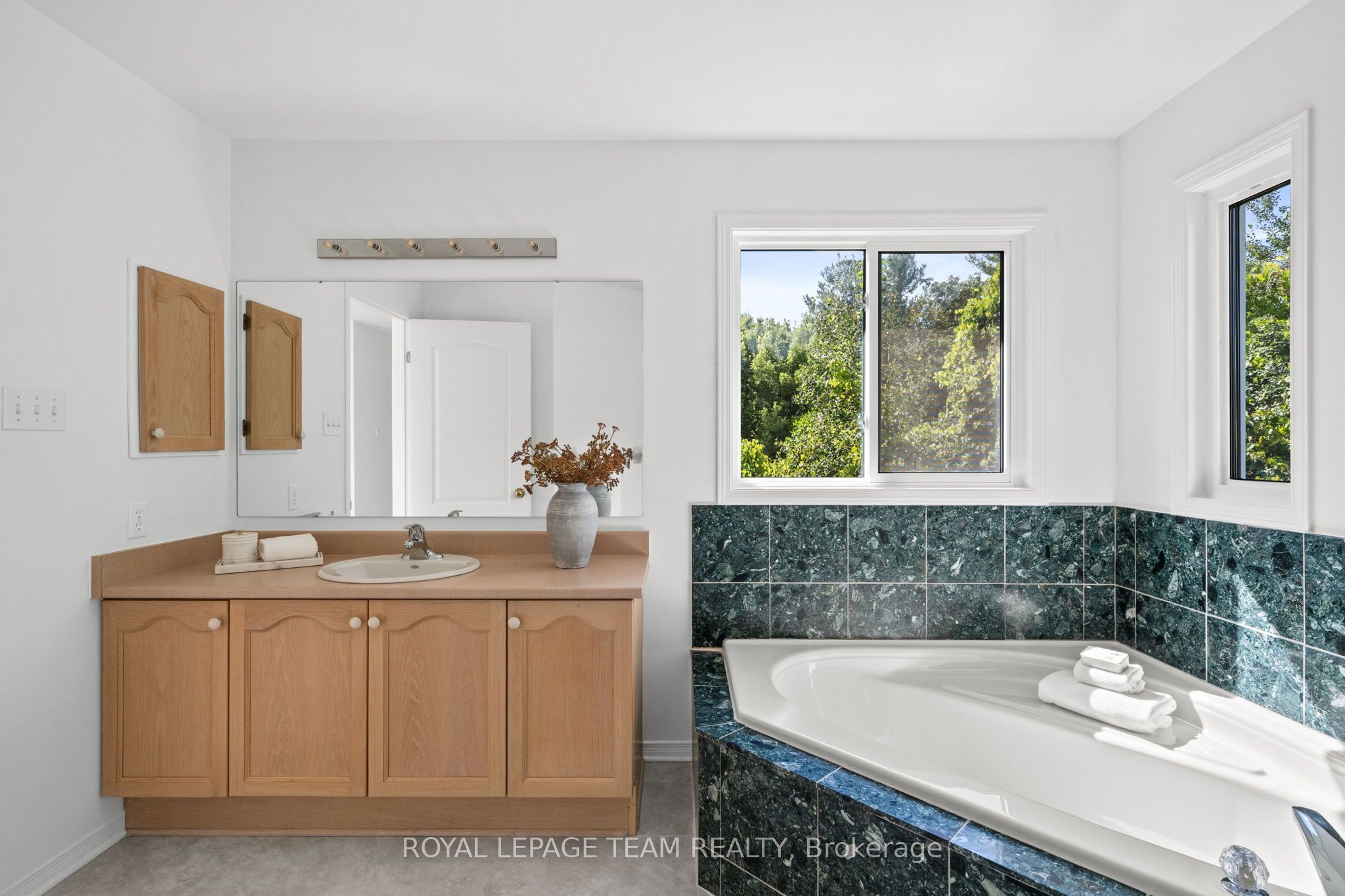 77 Sherring Court Property Photo 29