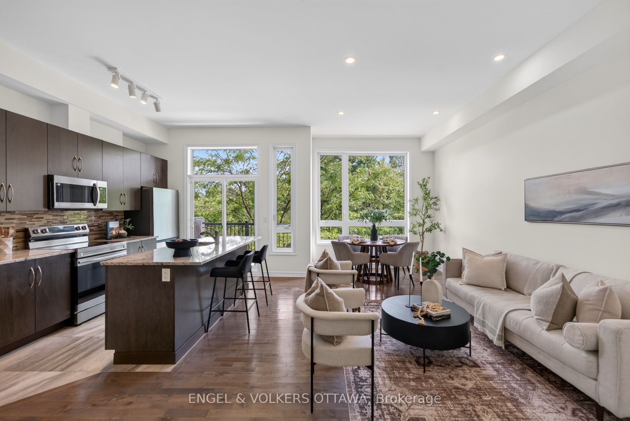 3652 Downpatrick Road Property Photo 6