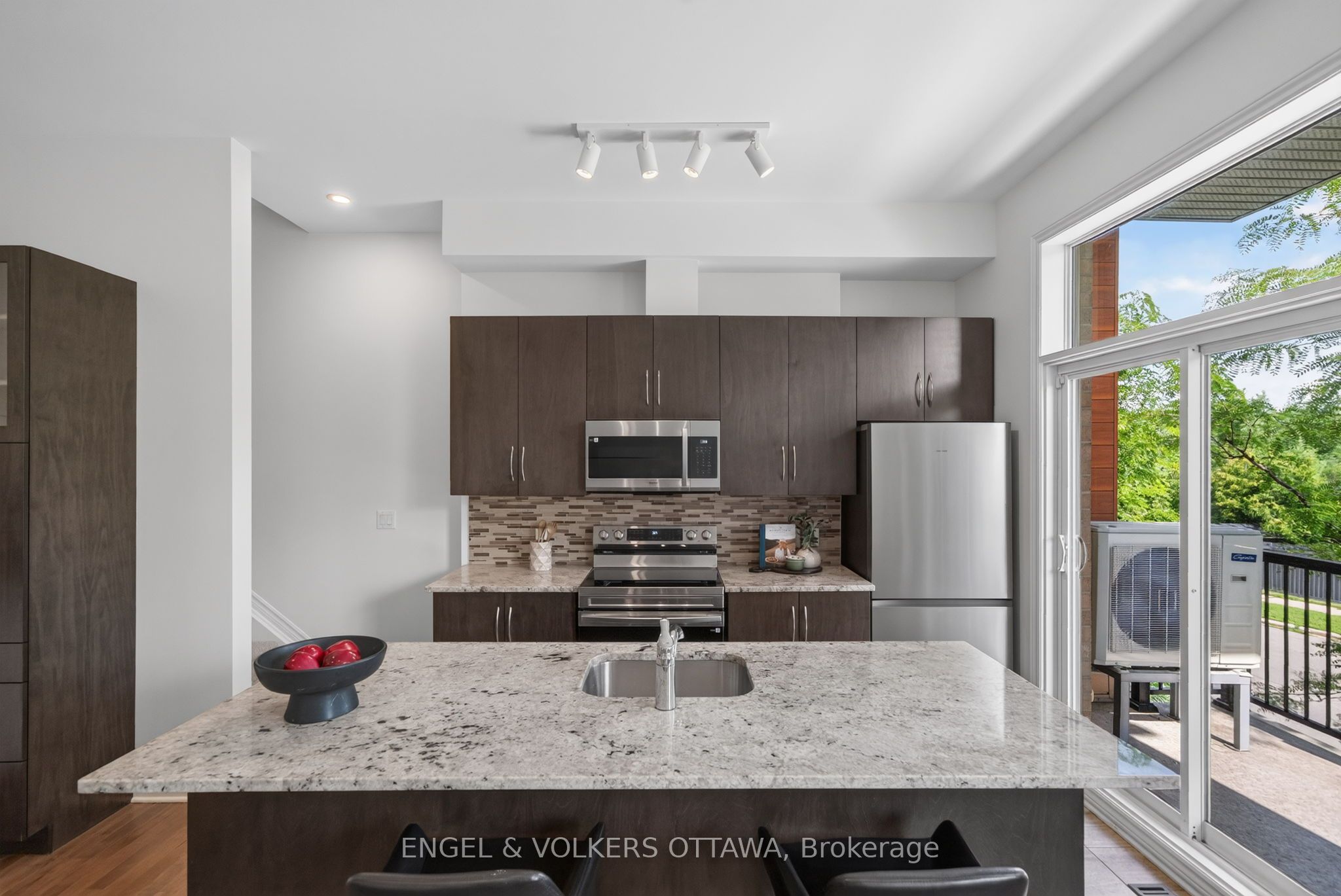 3652 Downpatrick Road Property Photo 18