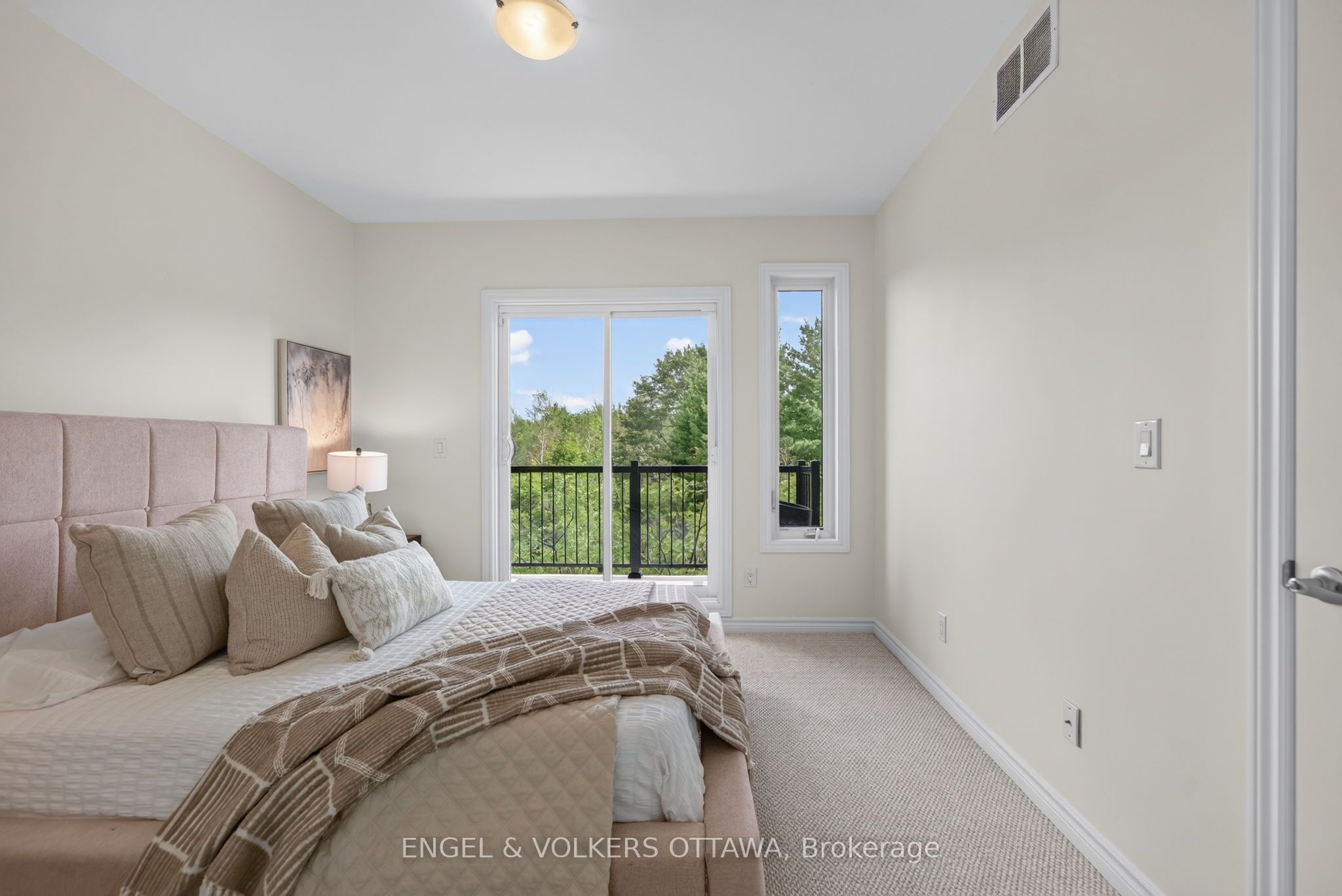 3652 Downpatrick Road Property Photo 23