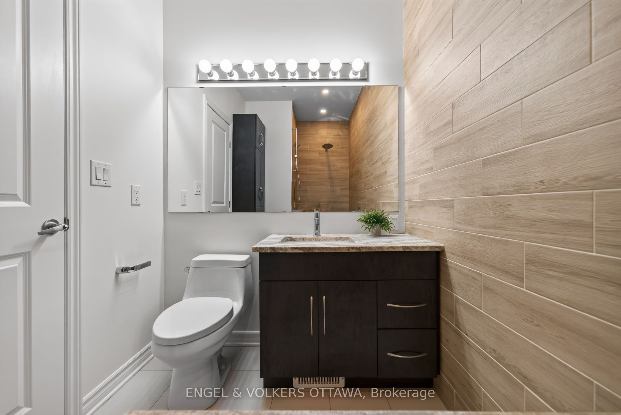3652 Downpatrick Road Property Photo 26