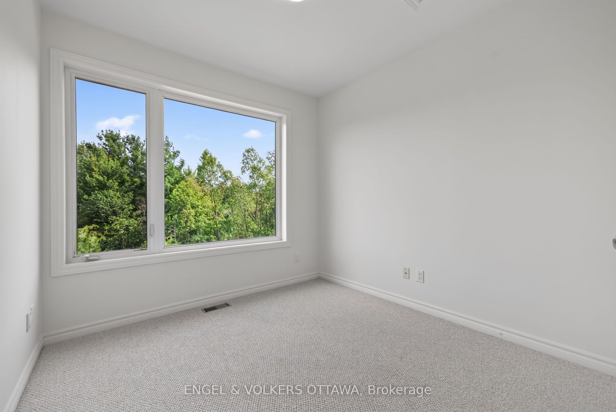 3652 Downpatrick Road Property Photo 28