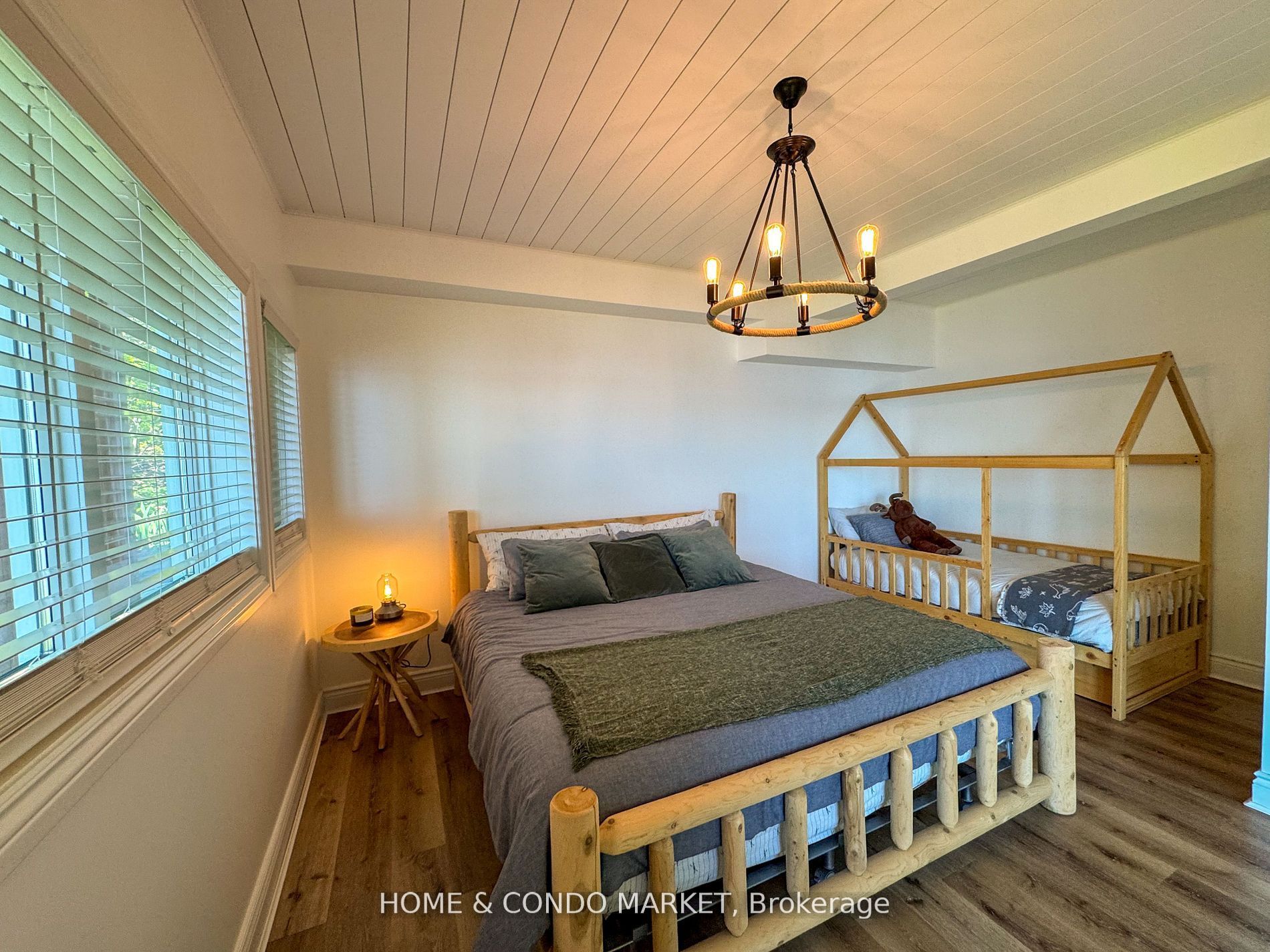 14 Charles Avenue Property Photo 27