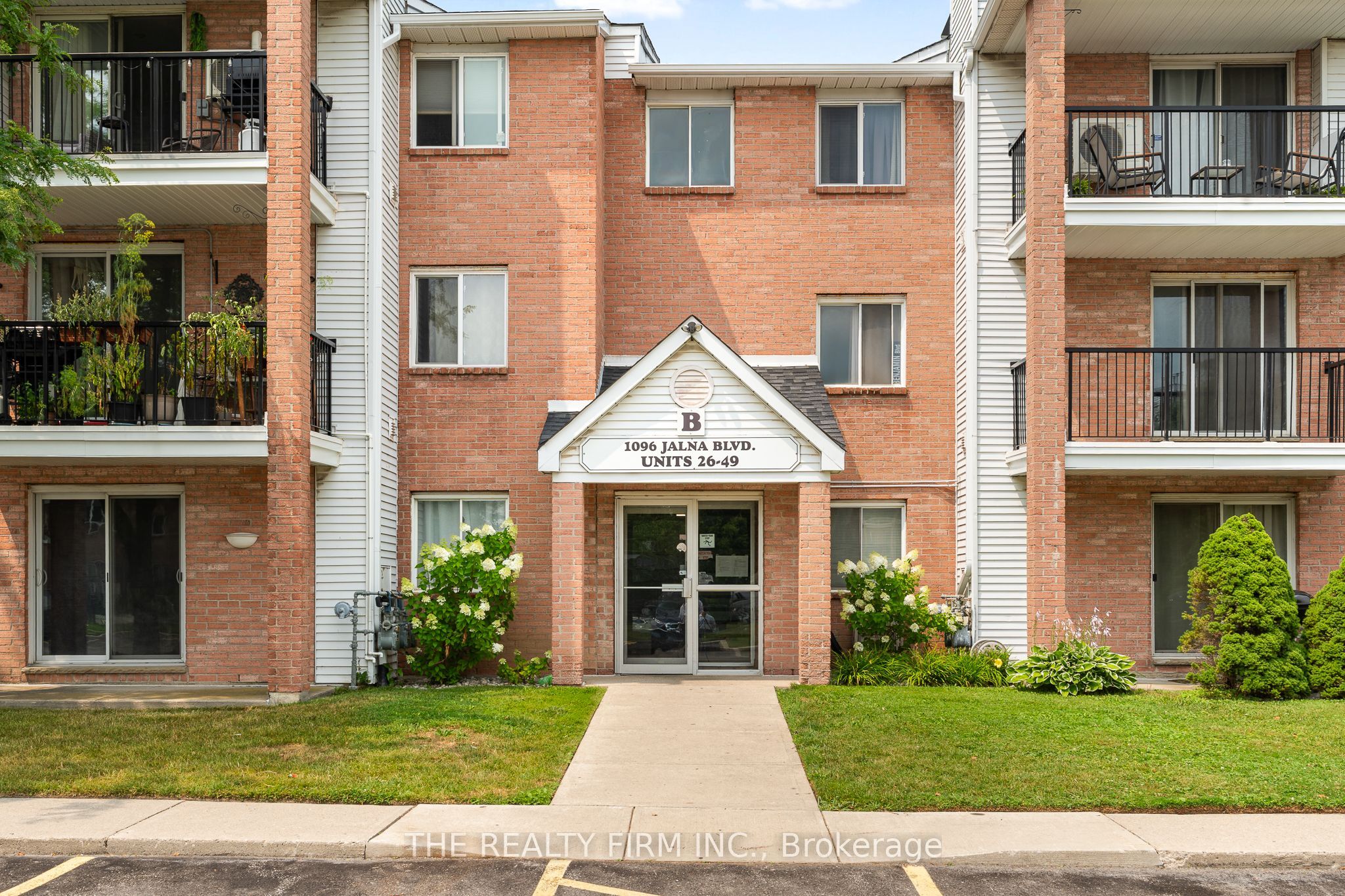 1096 Jalna Boulevard 40 Property Photo 1