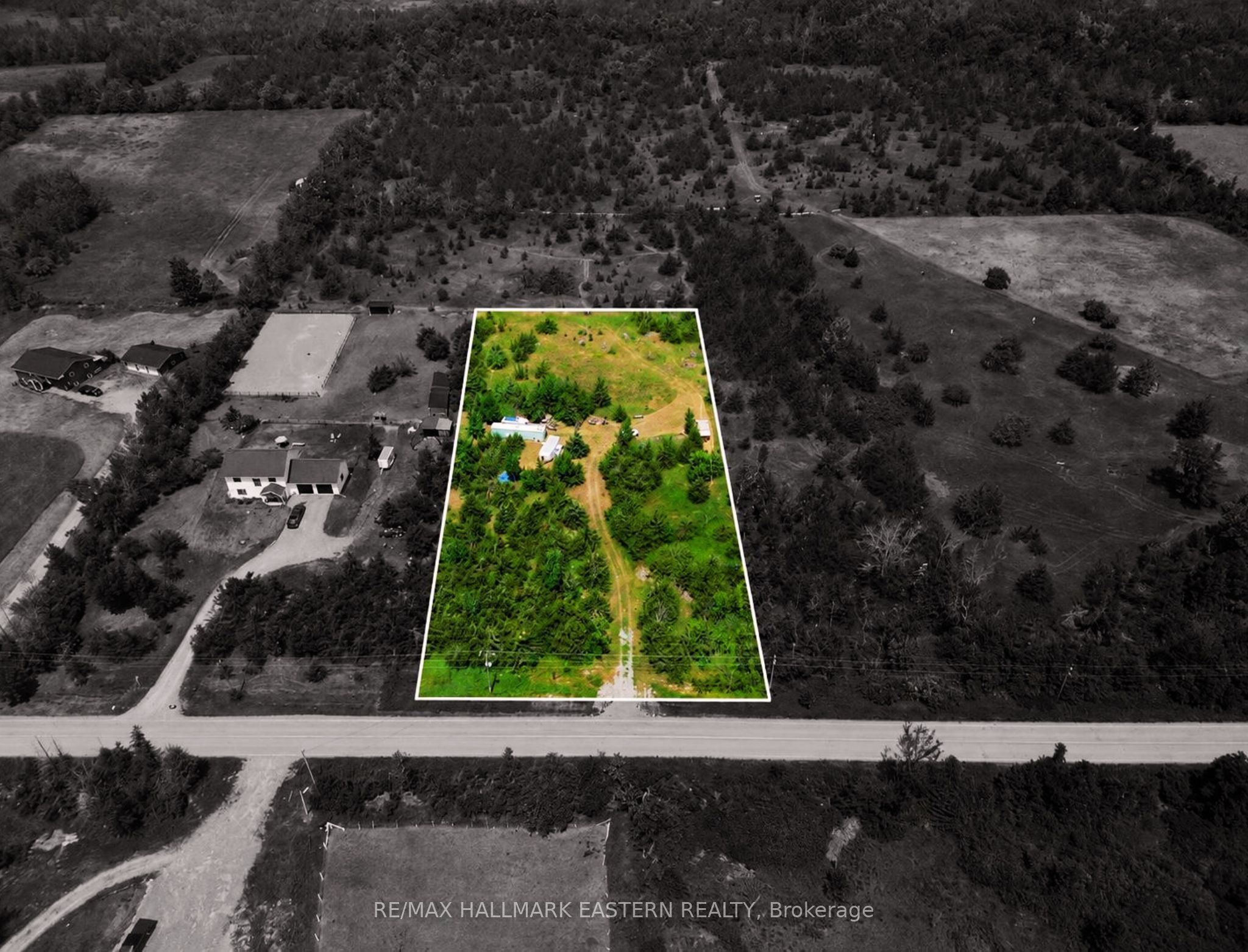 2098 13th Line E Property Photo 1