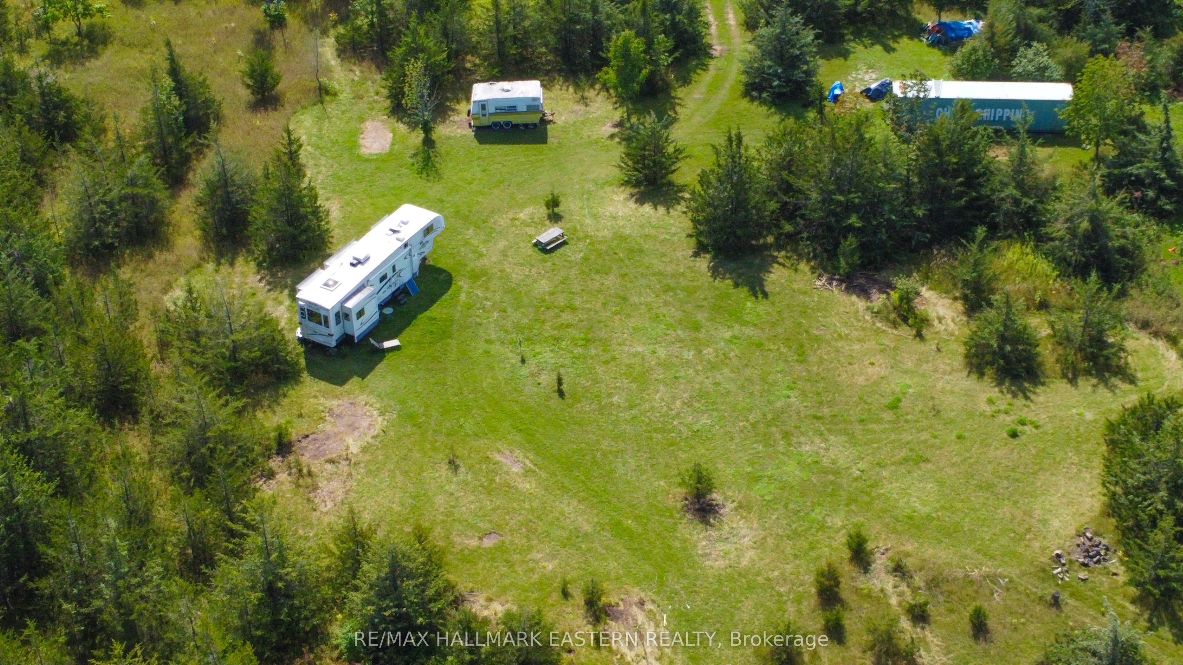2098 13th Line E Property Photo 4