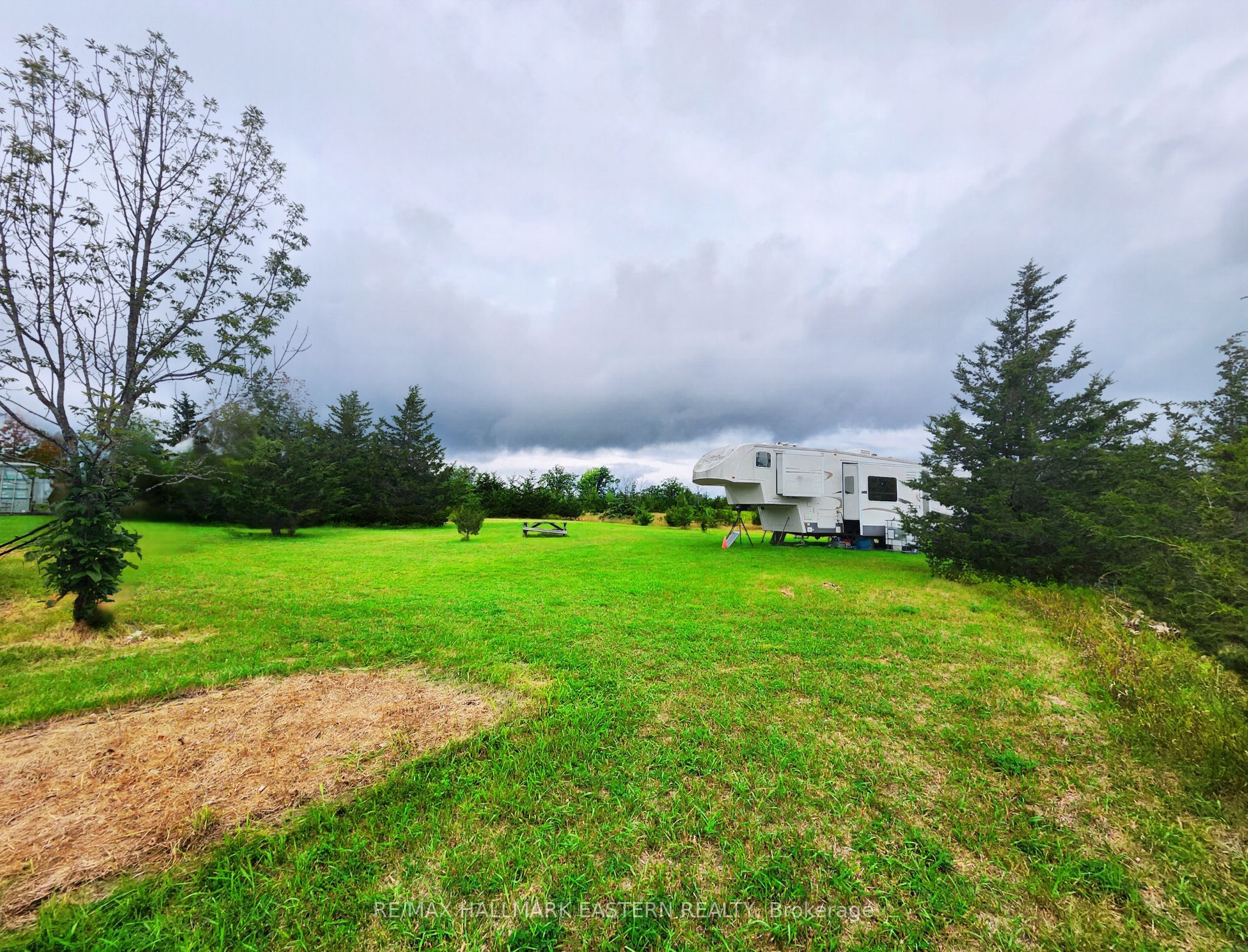 2098 13th Line E Property Photo 13