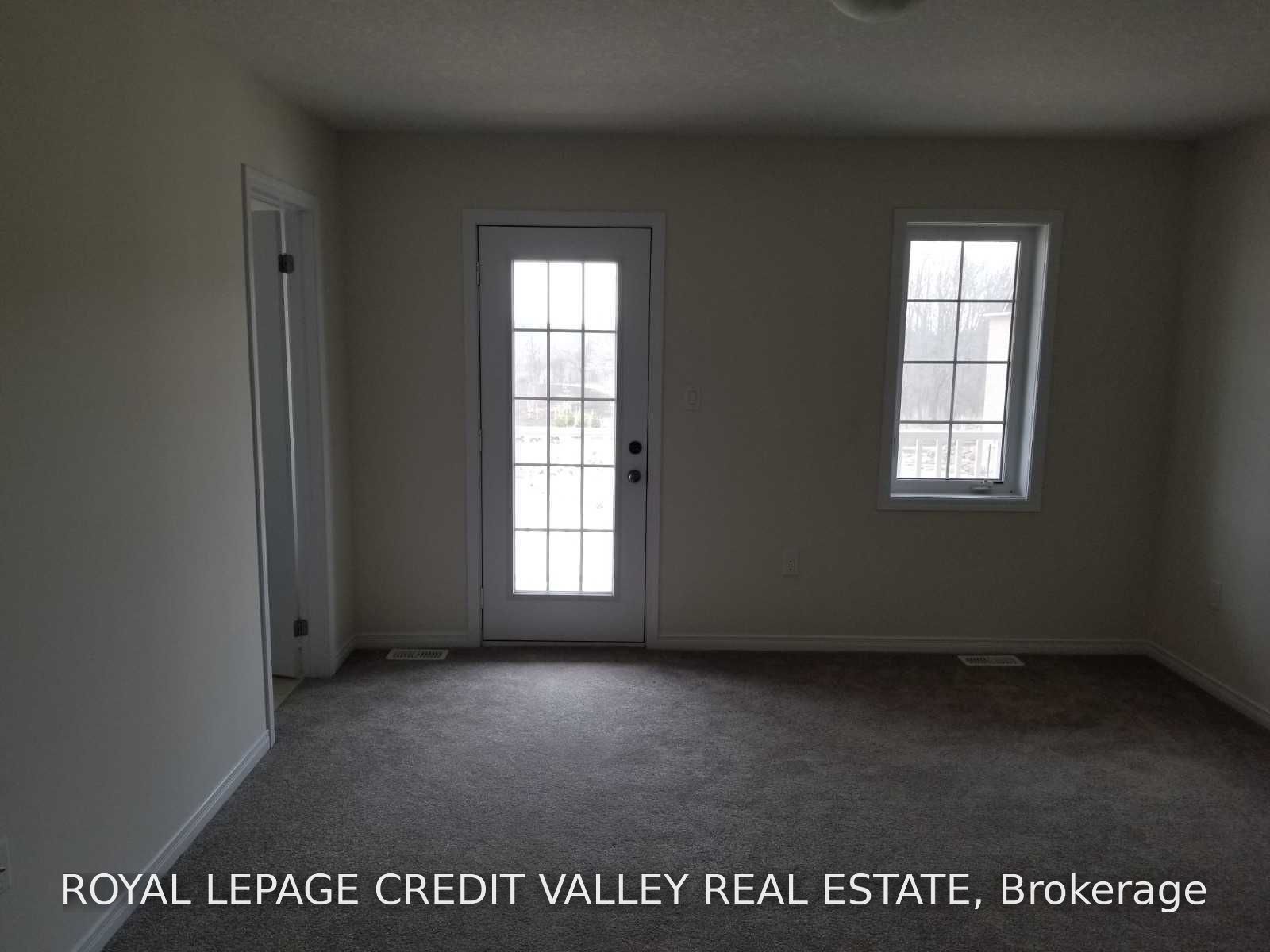 76 Fleming Crescent Property Photo 16