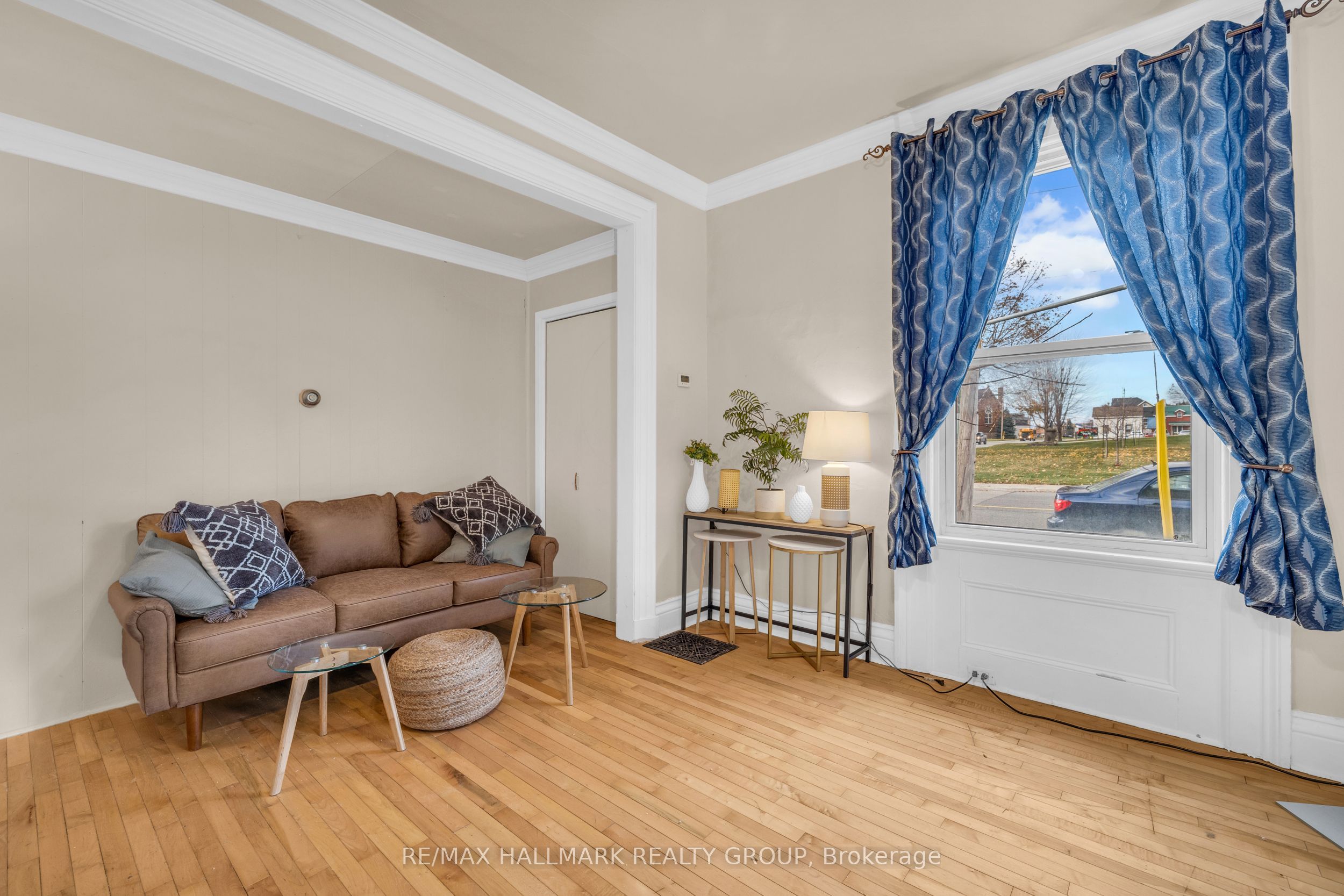 15 Elmsley Street N 3 Property Photo 16