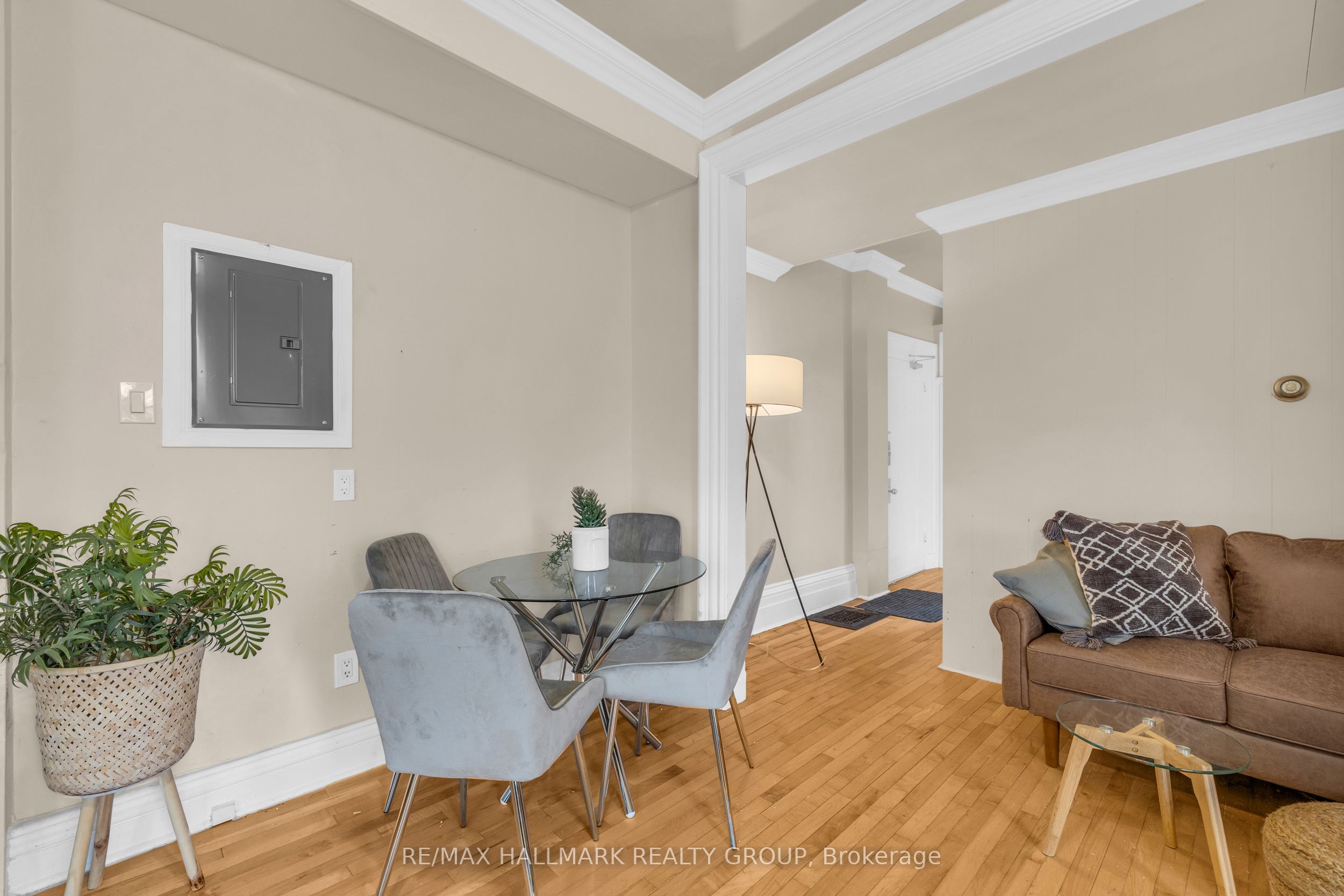 15 Elmsley Street N 3 Property Photo 19