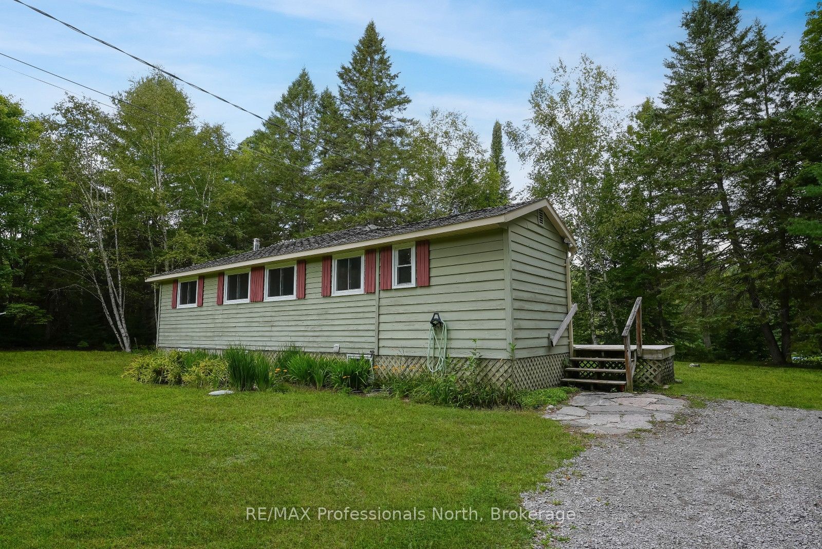 1052 Ablett Court Property Photo 5