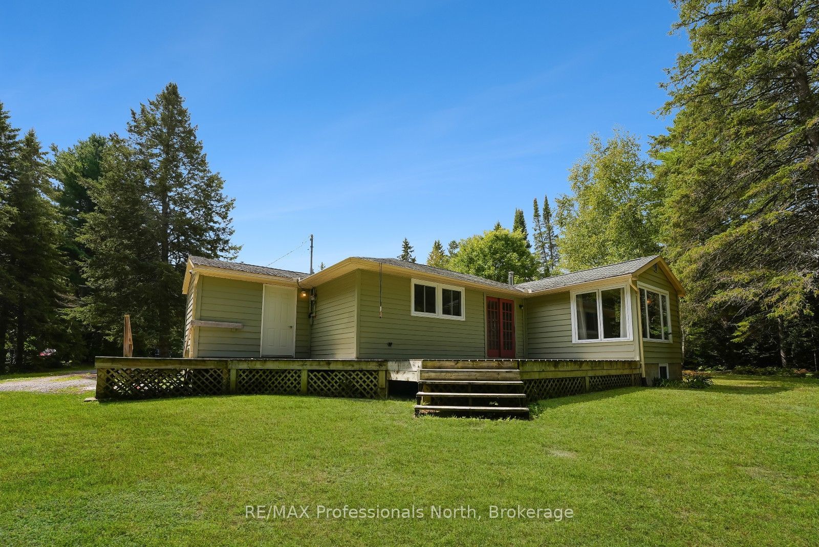 1052 Ablett Court Property Photo 7