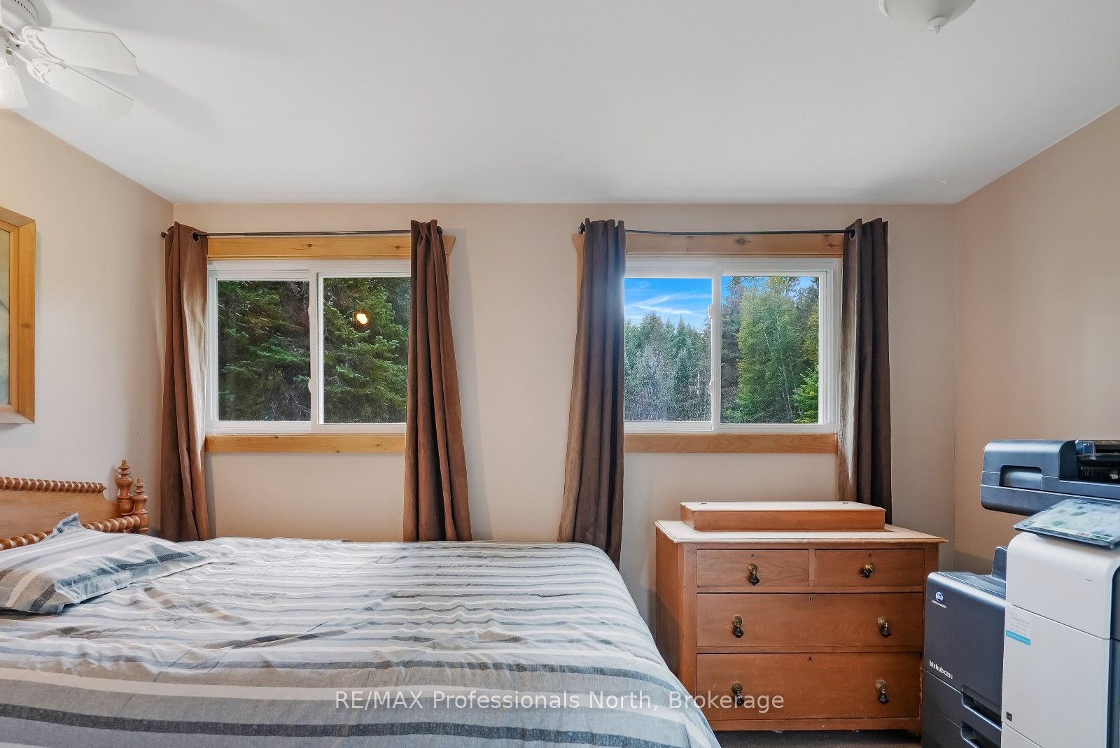 1052 Ablett Court Property Photo 23