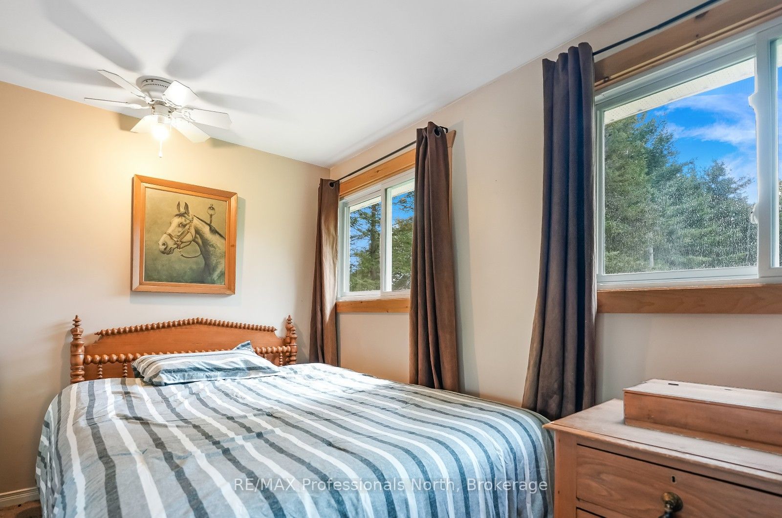 1052 Ablett Court Property Photo 24