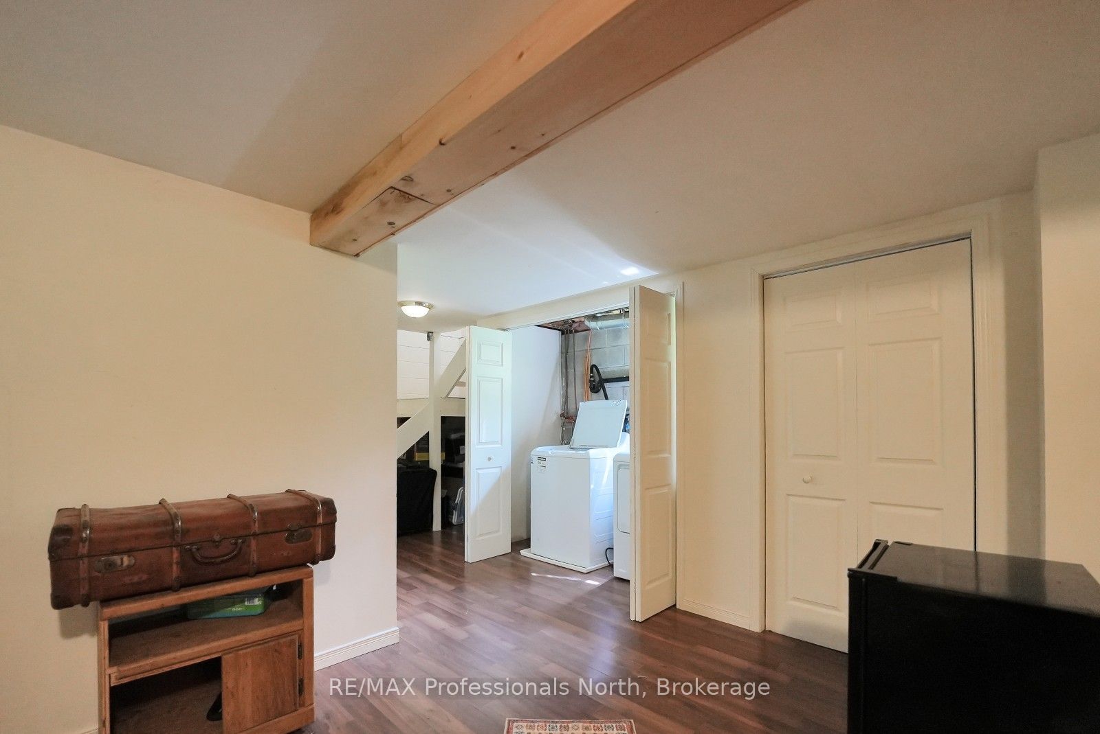 1052 Ablett Court Property Photo 25