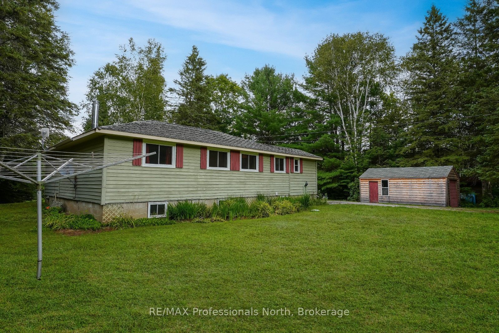 1052 Ablett Court Property Photo 33