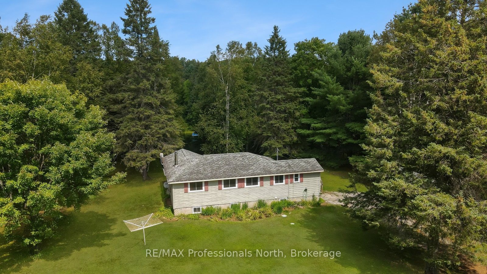 1052 Ablett Court Property Photo 44