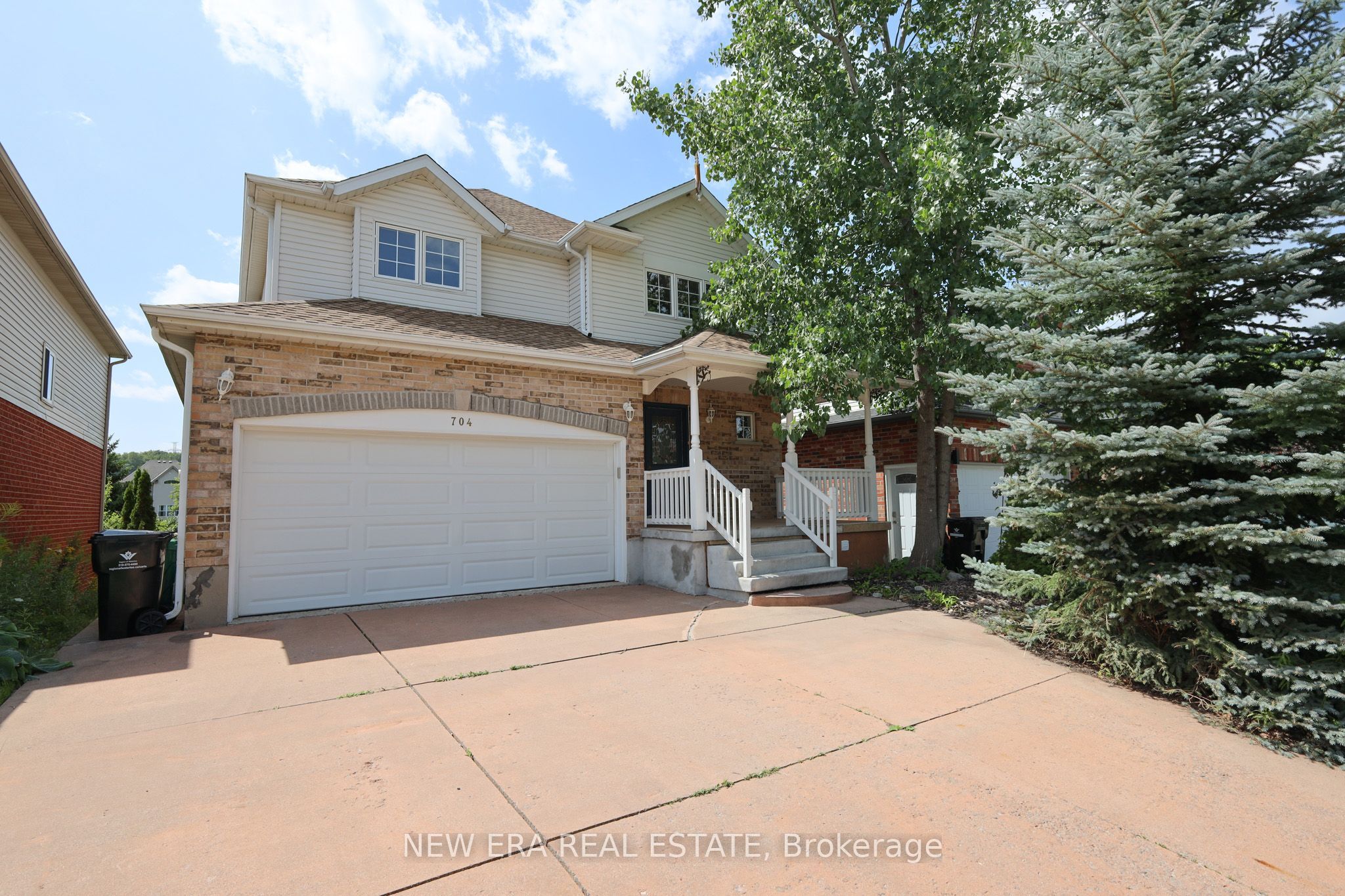 704 Brandenburg Boulevard Property Photo 1