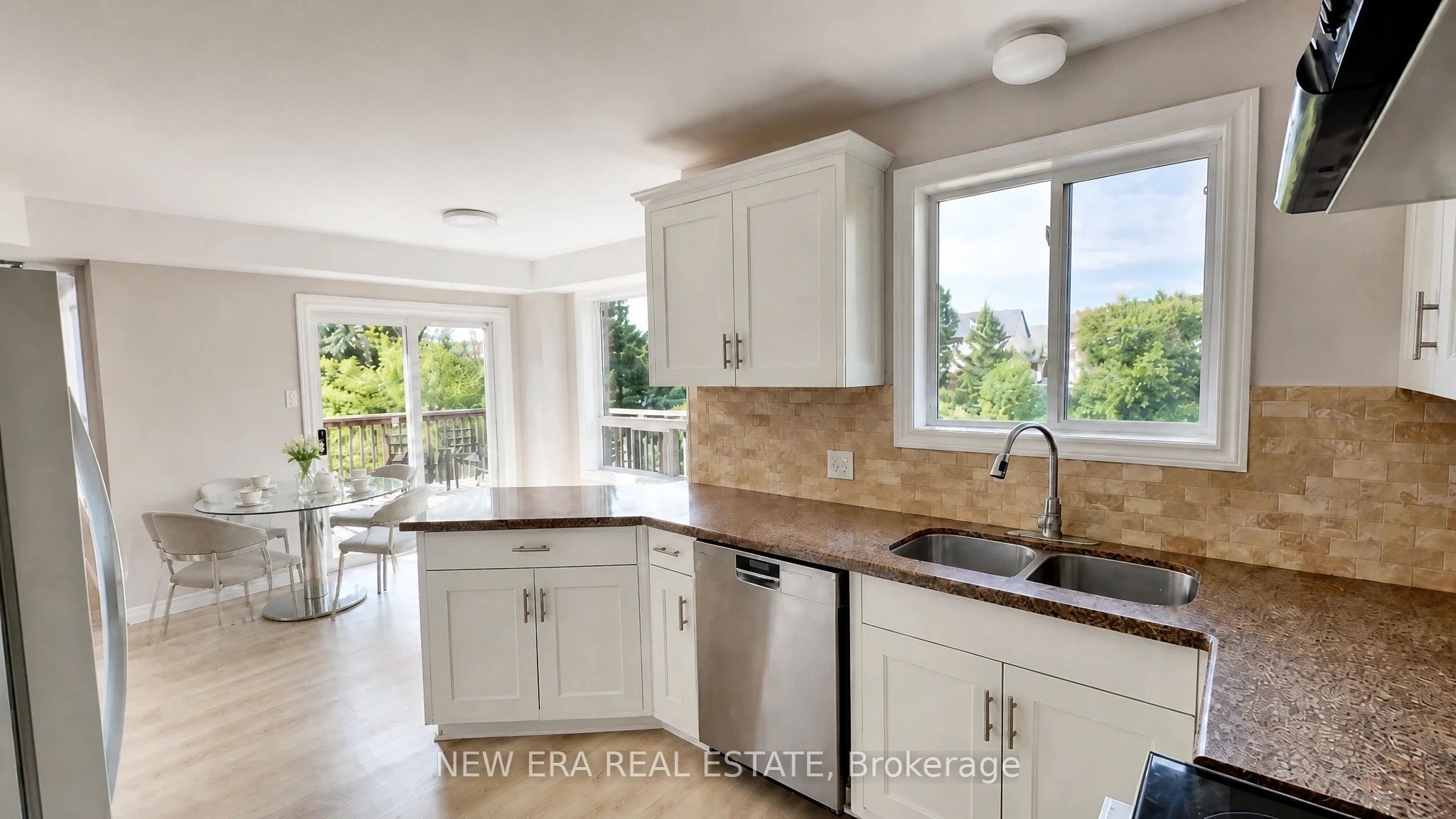 704 Brandenburg Boulevard Property Photo 8
