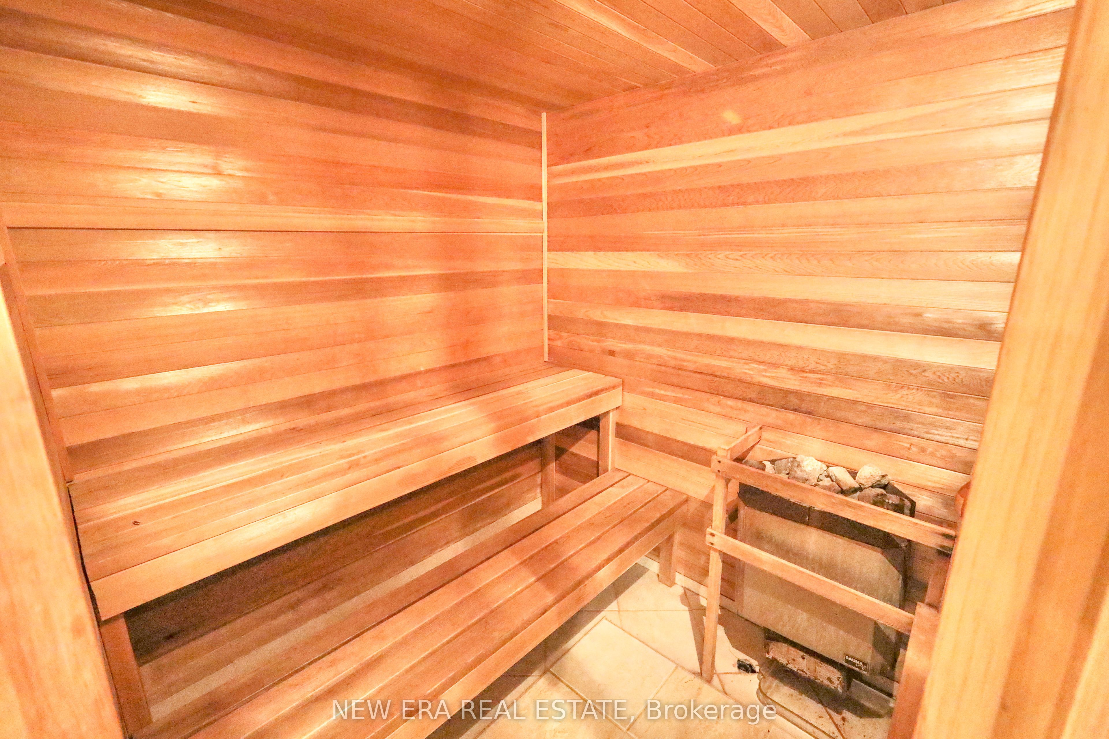 704 Brandenburg Boulevard Property Photo 23